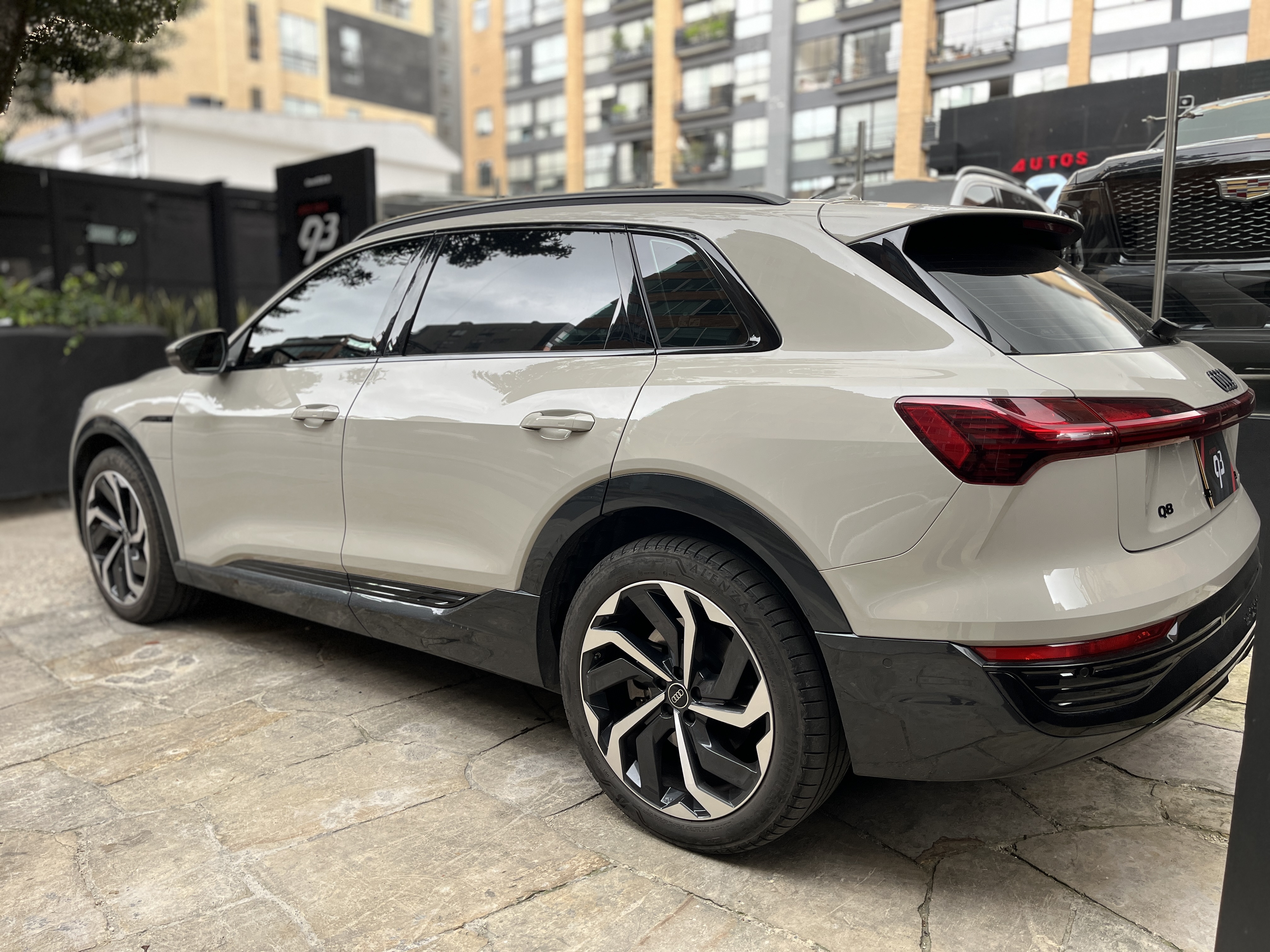 AUDI Q8 ETRON 2024