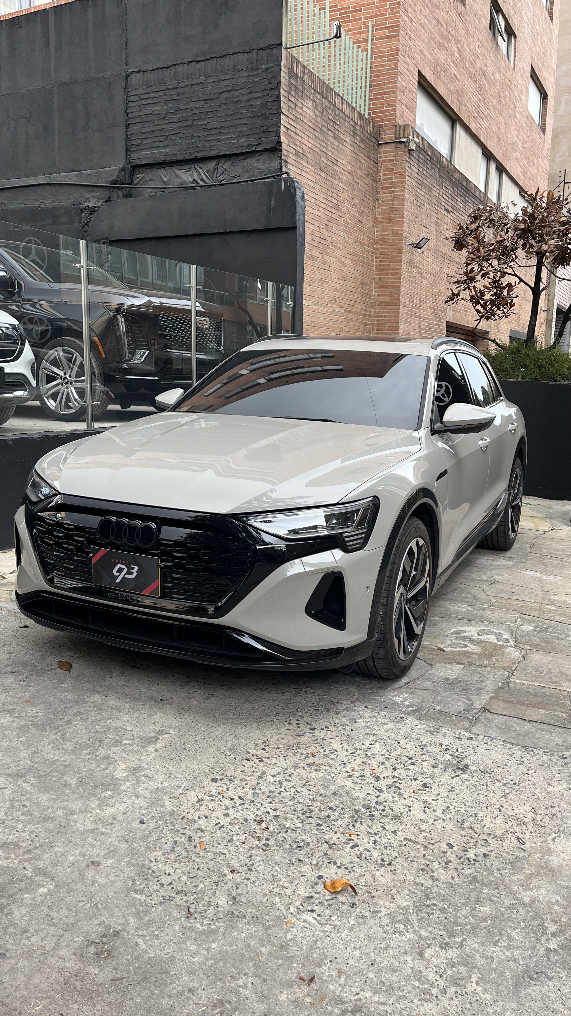 AUDI Q8 ETRON 2024