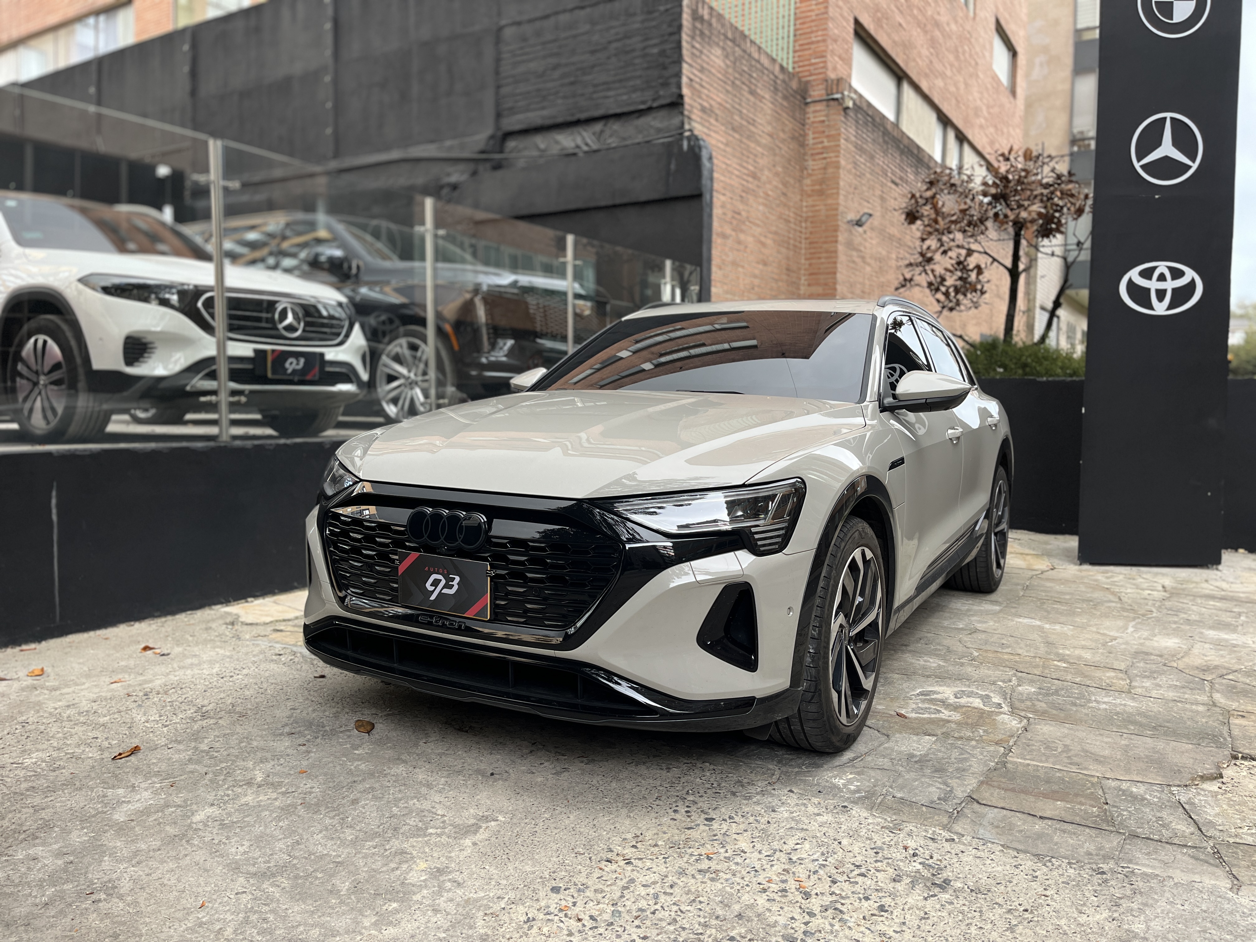 AUDI Q8 ETRON 2024