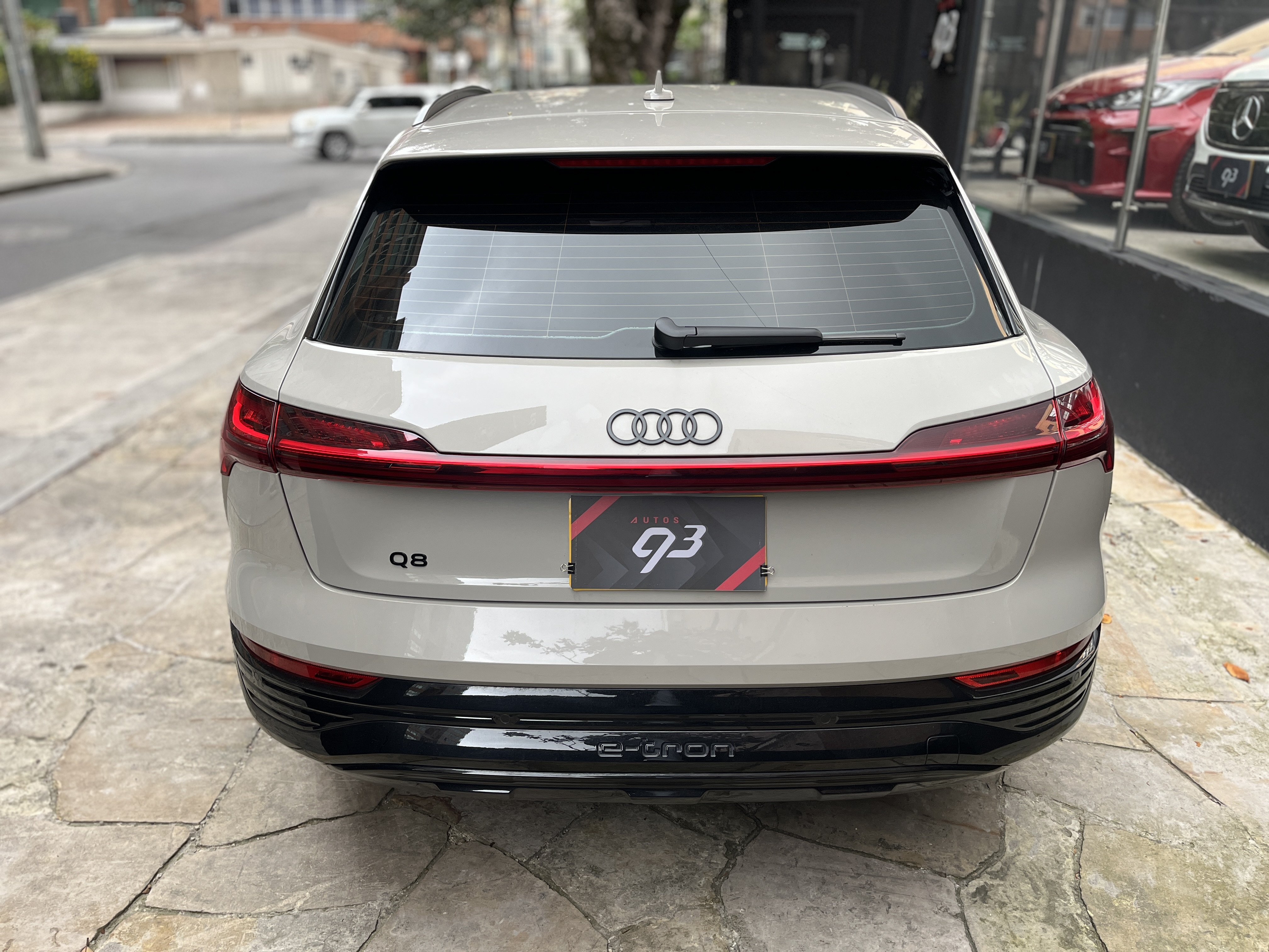 AUDI Q8 ETRON 2024