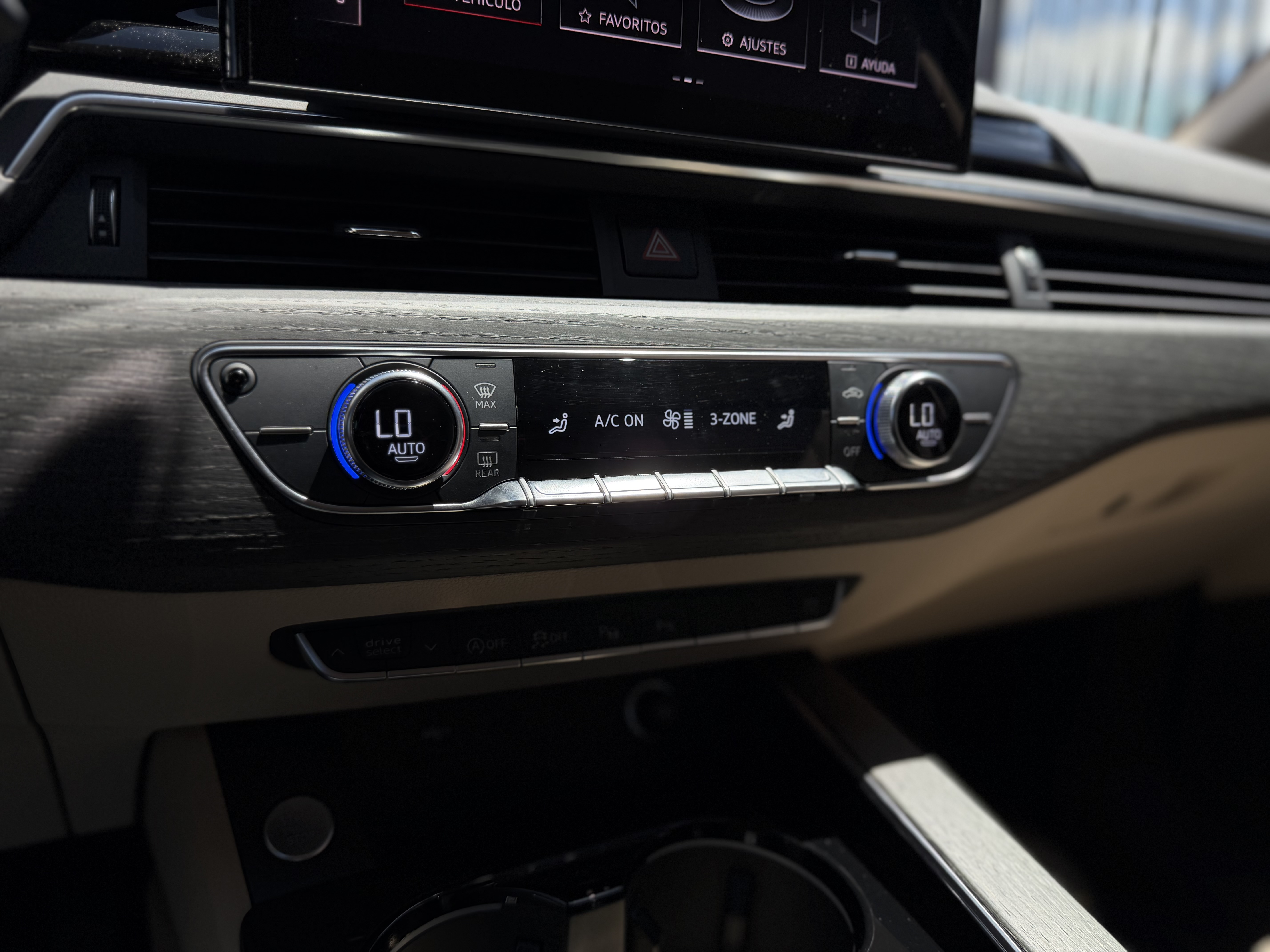 AUDI A4 UNIQUE EDITION 2023