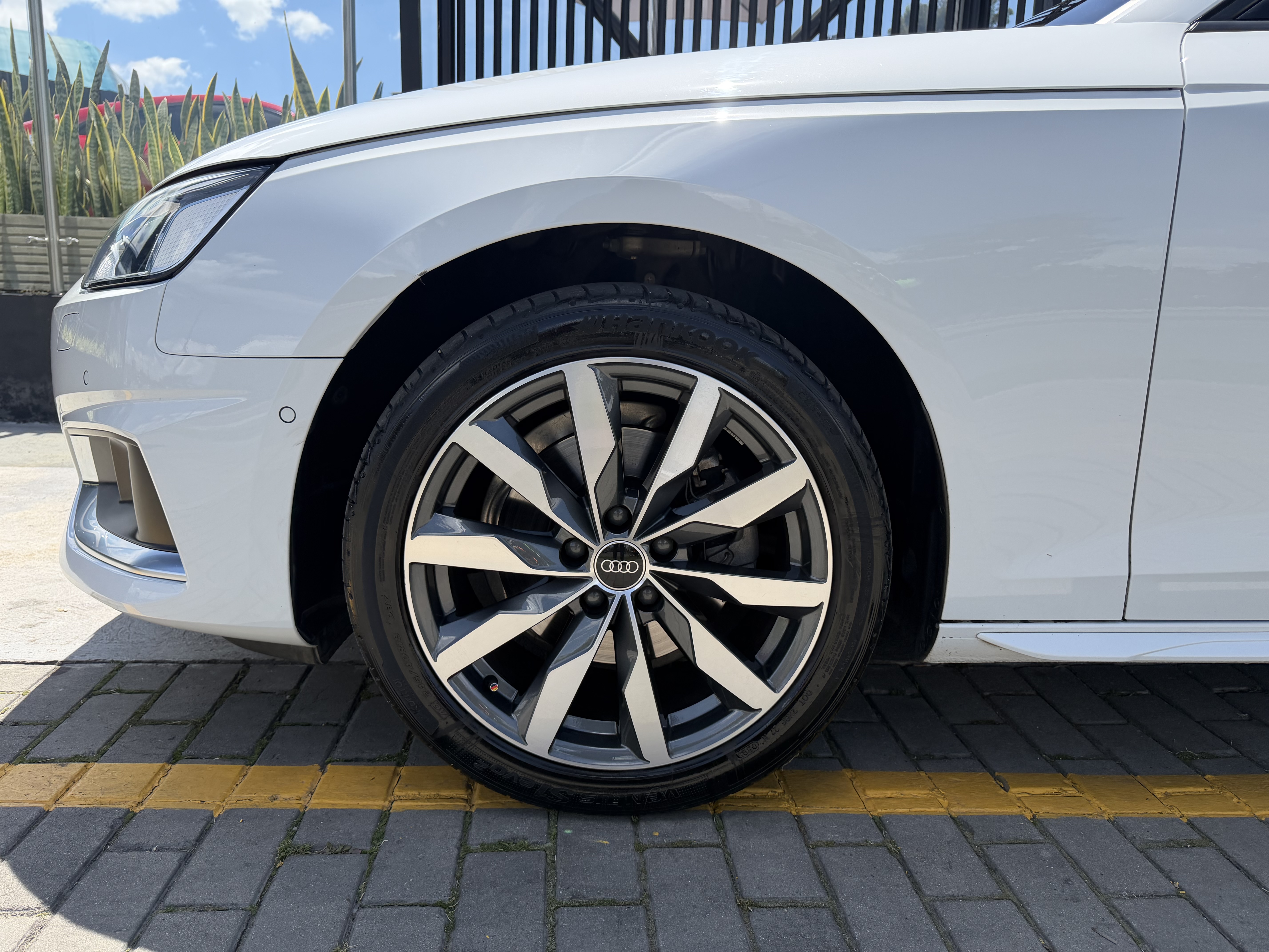 AUDI A4 UNIQUE EDITION 2023