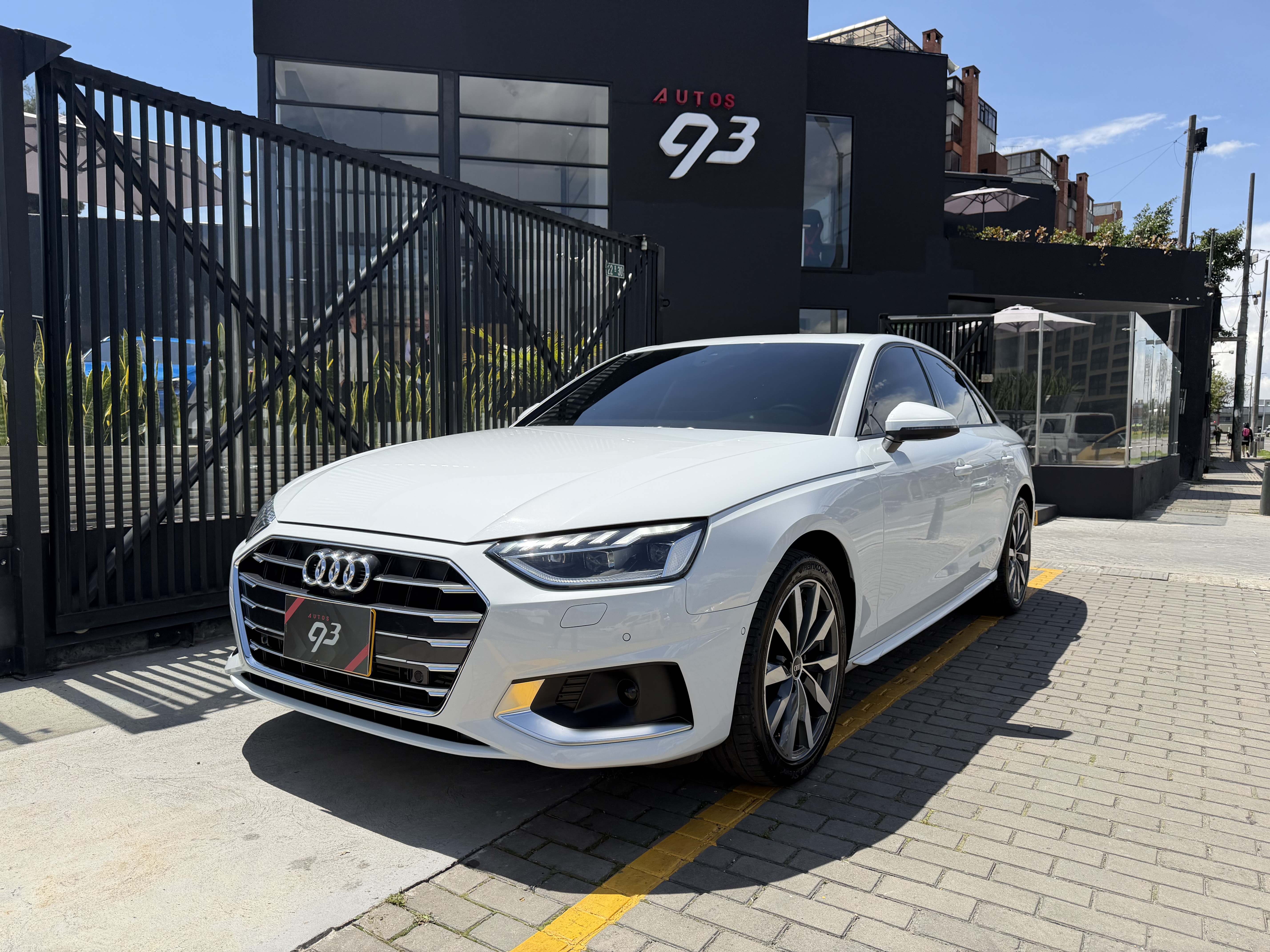 AUDI A4 UNIQUE EDITION 2023