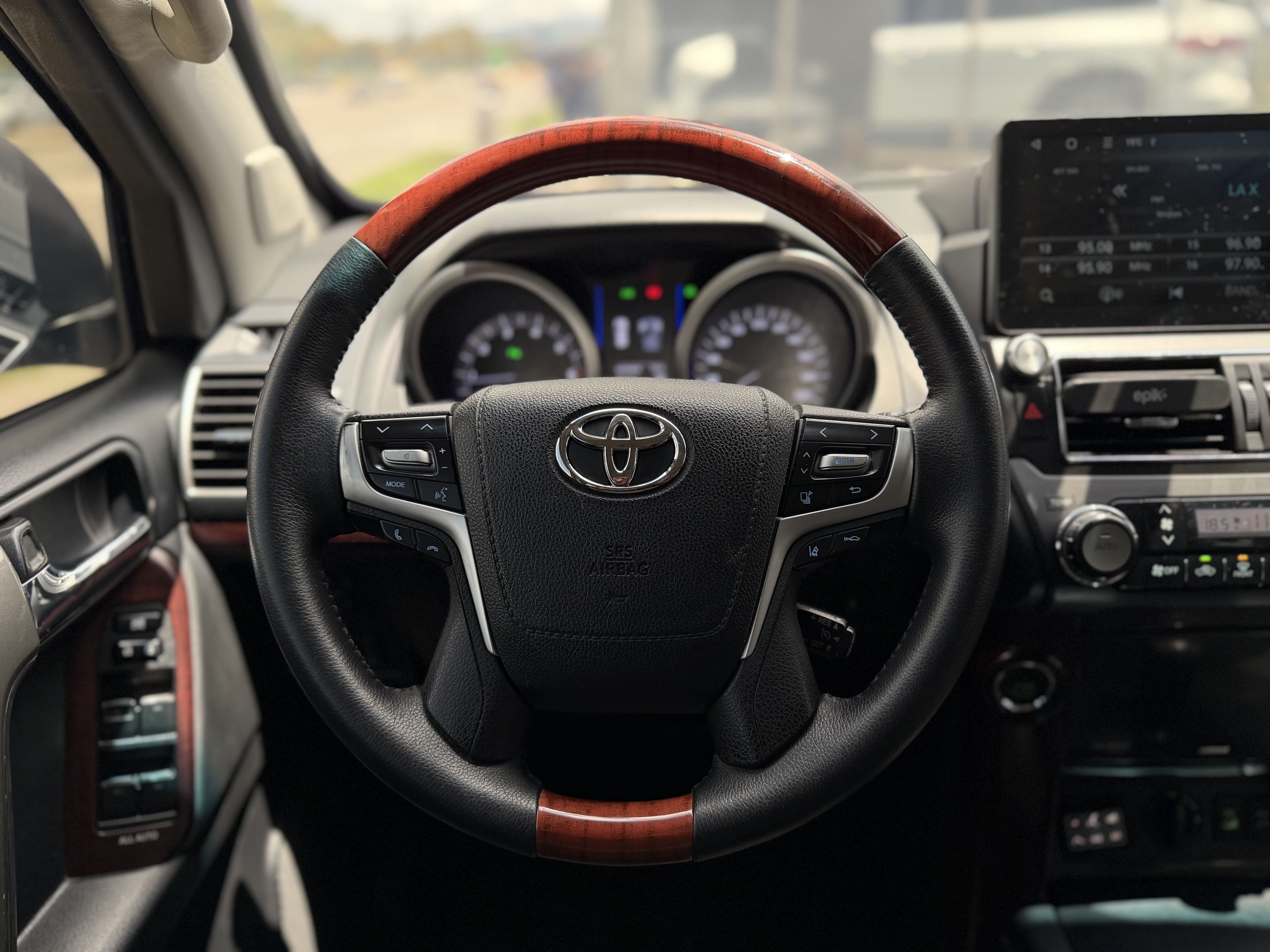 TOYOTA PRADO VX 2017