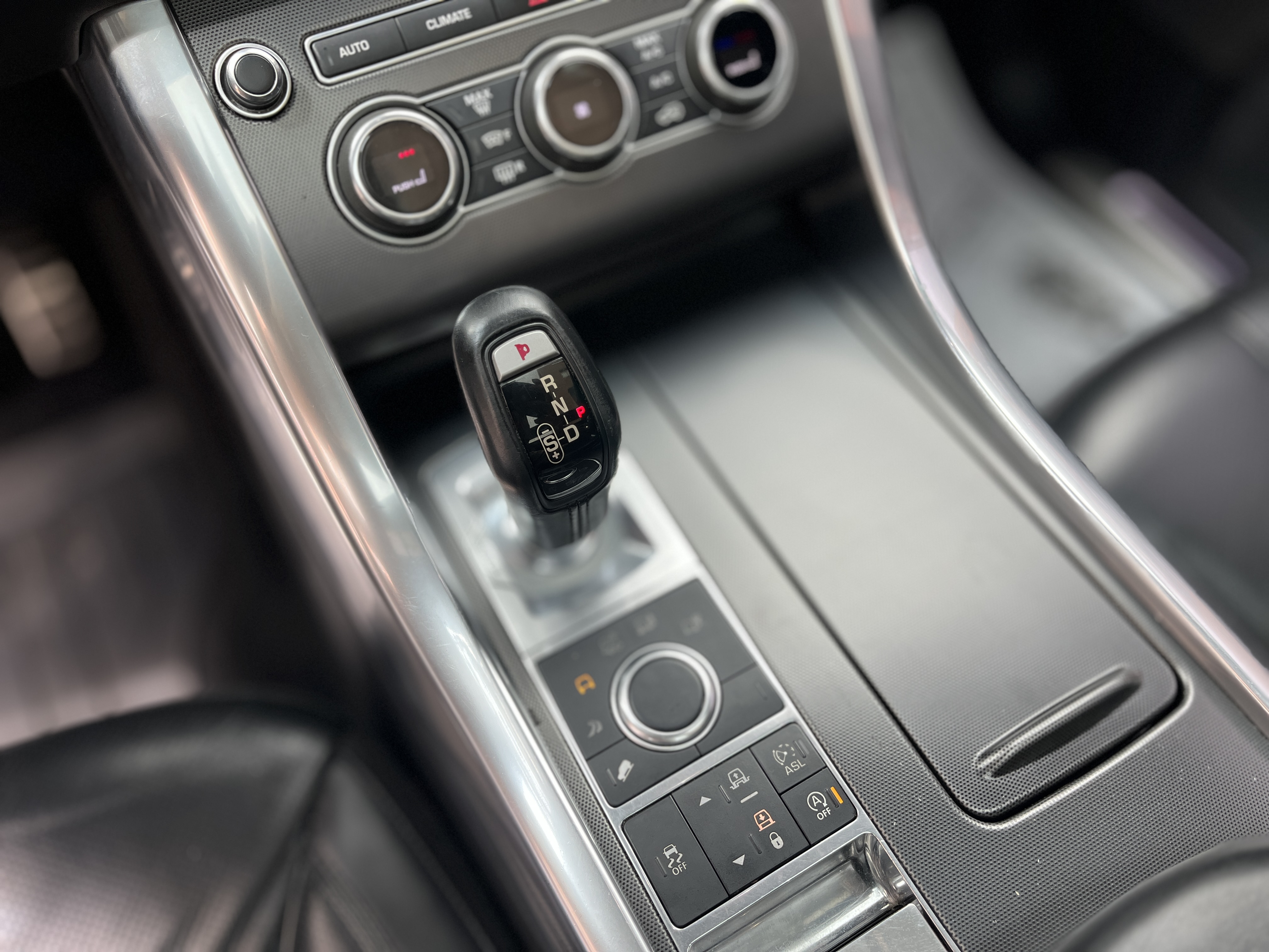 LAND ROVER EVOQUE RANGE ROVER SPORT 2016