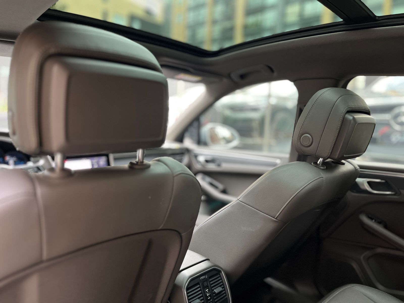PORSCHE MACAN 2023