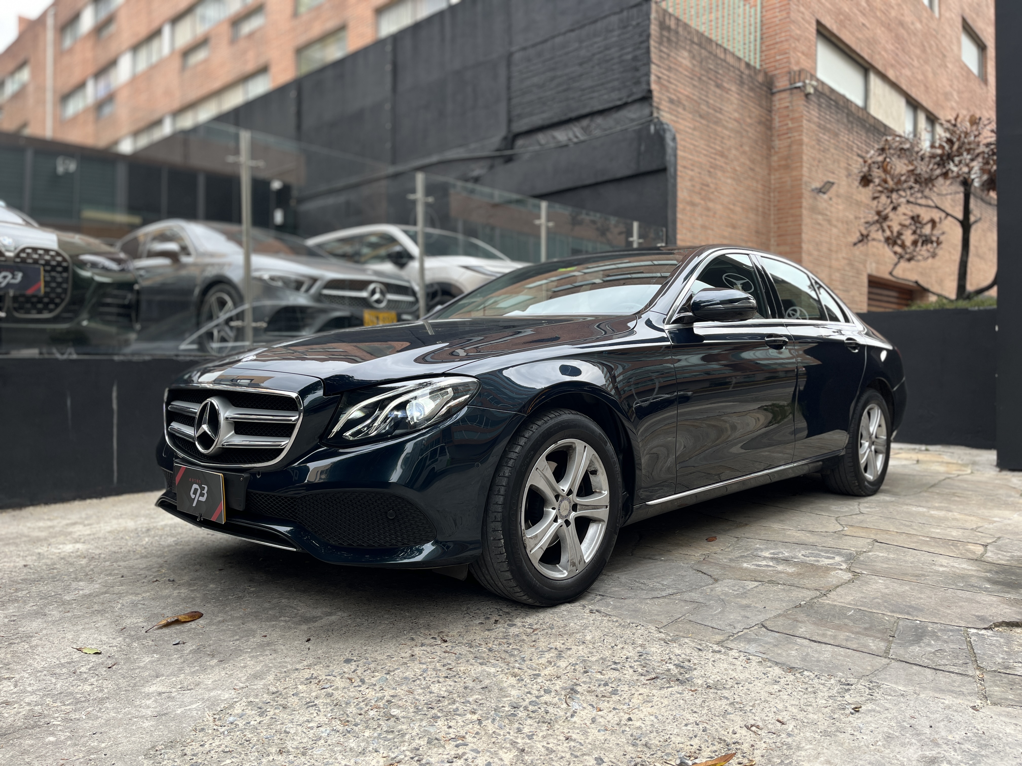 MERCEDES-BENZ E200 2017
