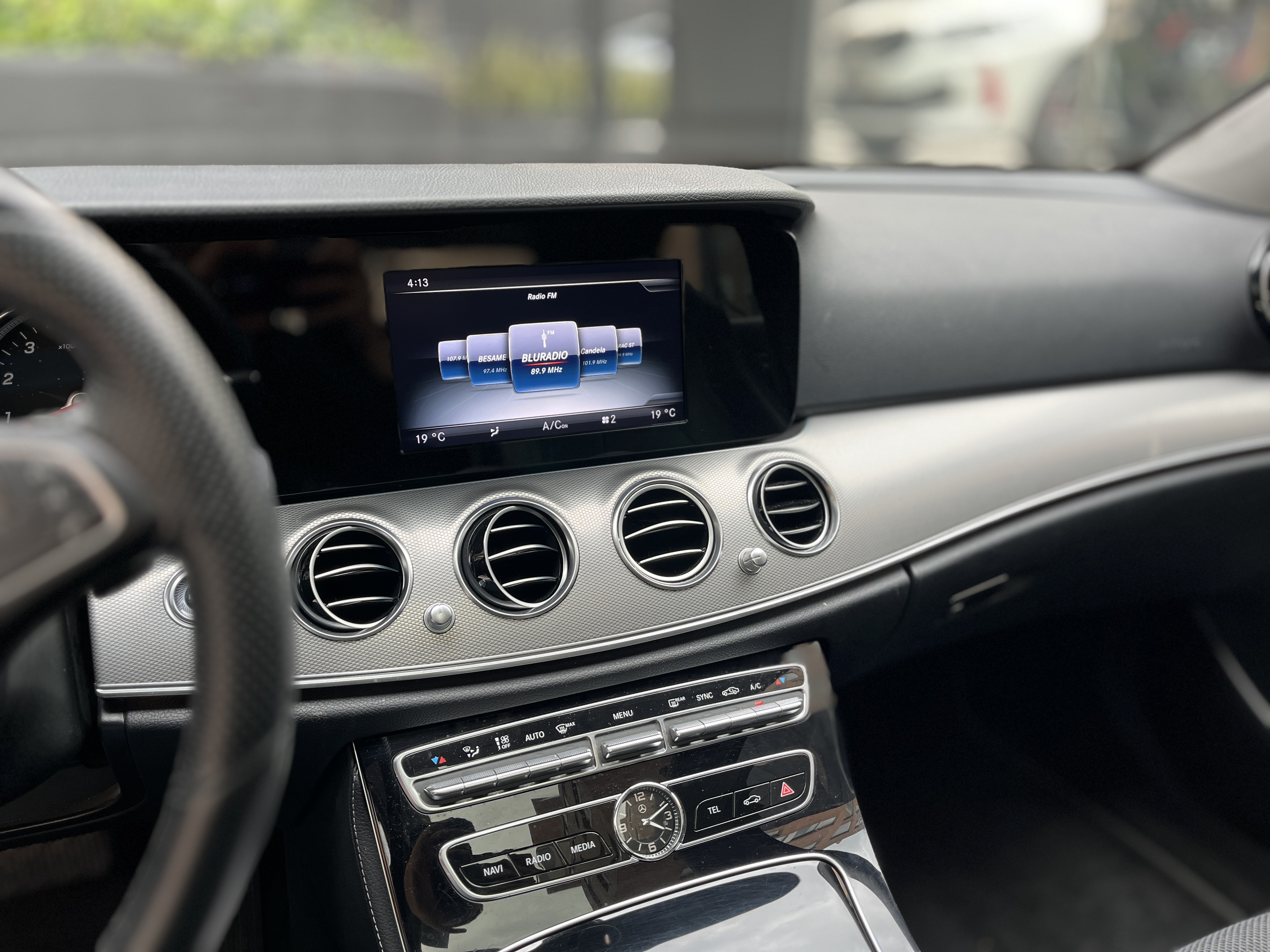 MERCEDES-BENZ E200 2017
