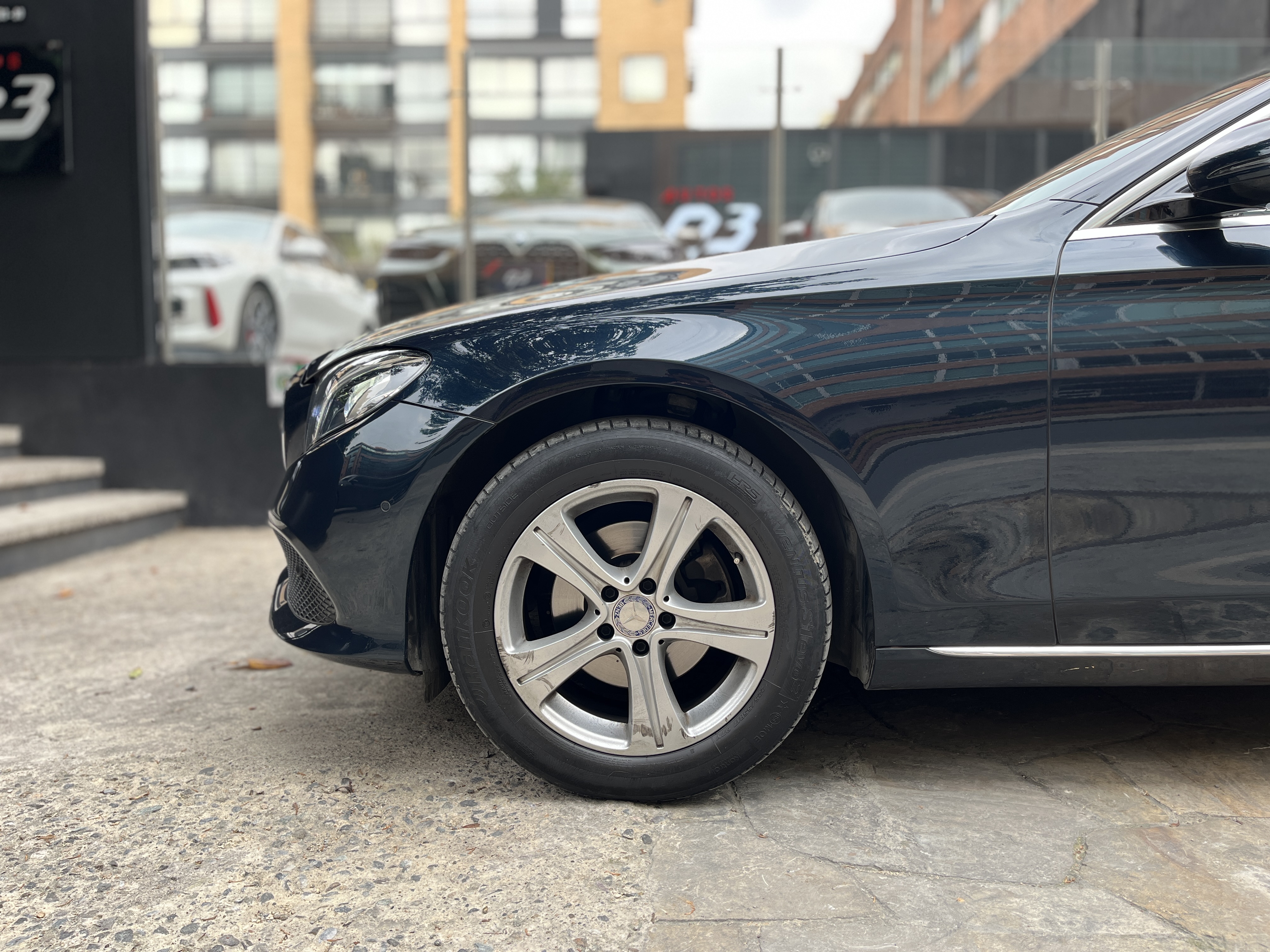 MERCEDES-BENZ E200 2017