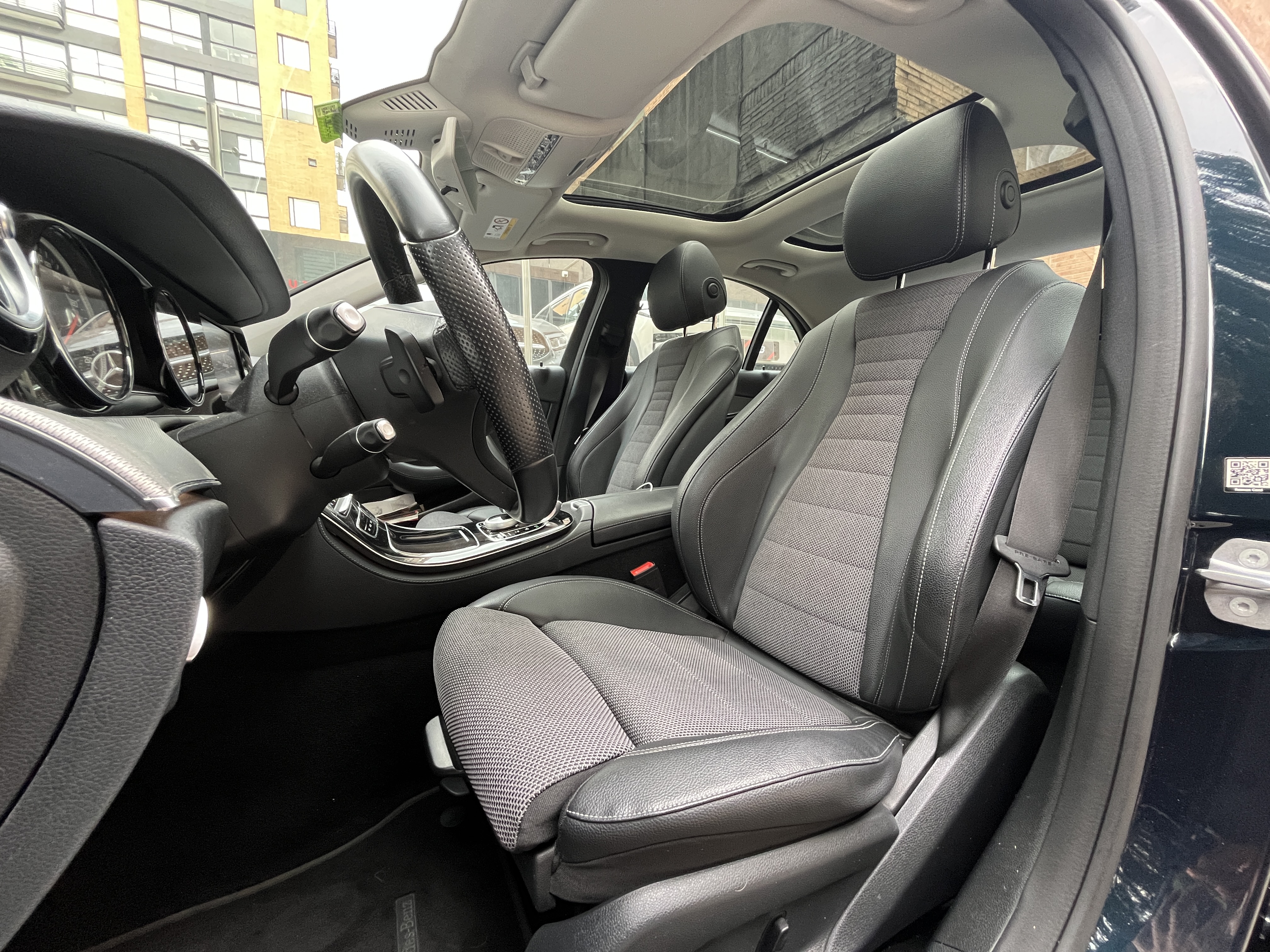 MERCEDES-BENZ E200 2017