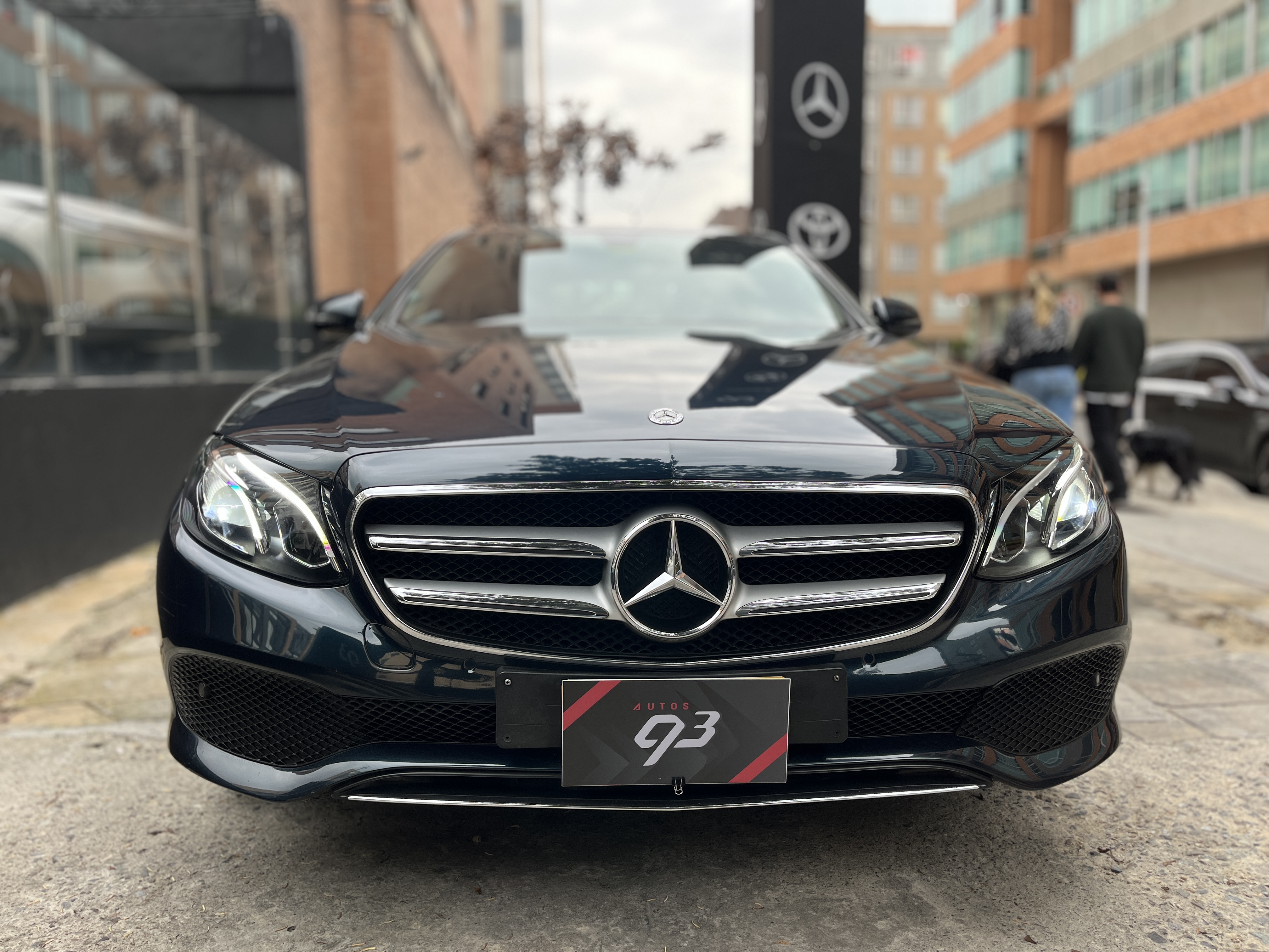 MERCEDES-BENZ E200 2017