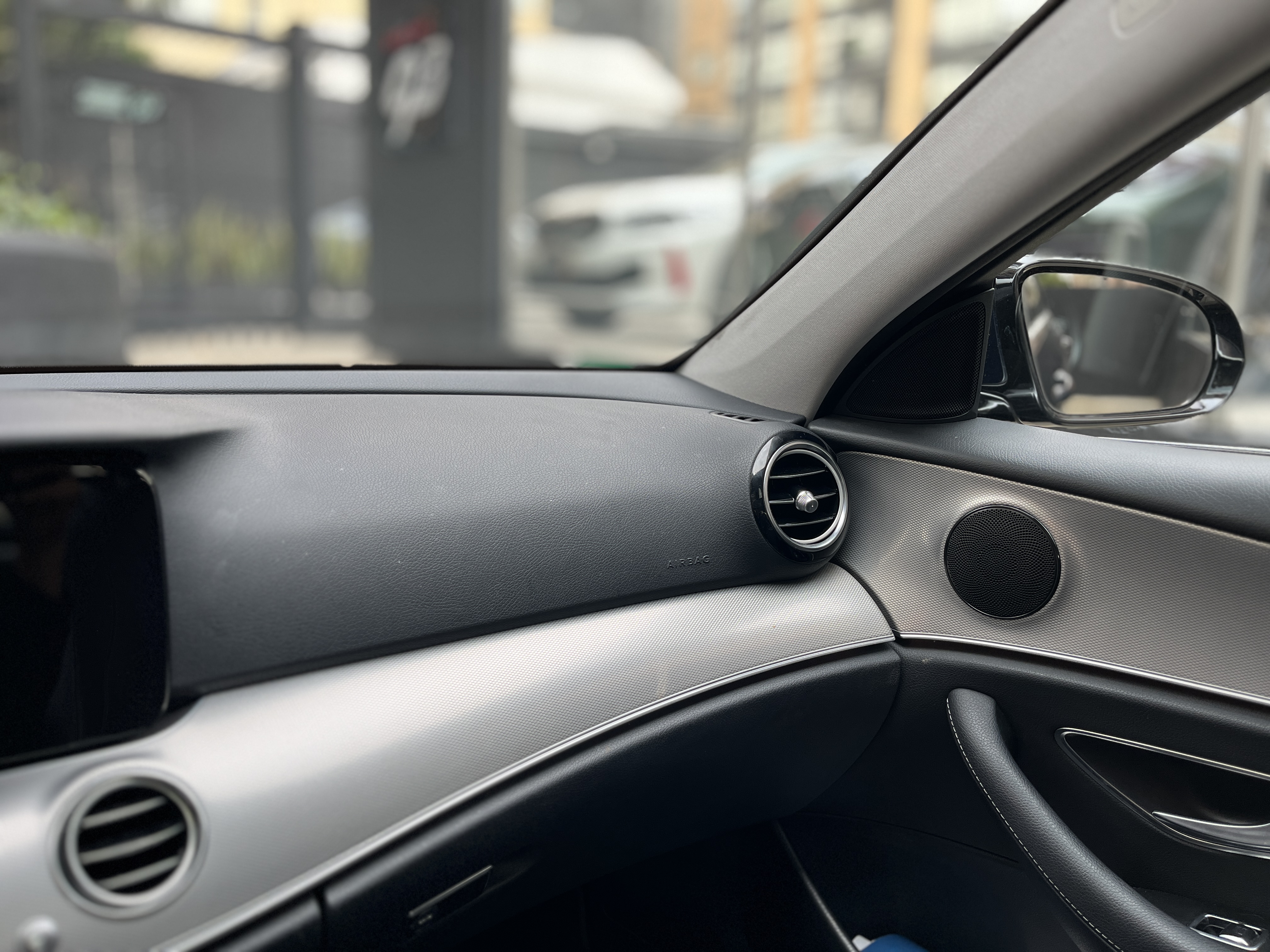 MERCEDES-BENZ E200 2017