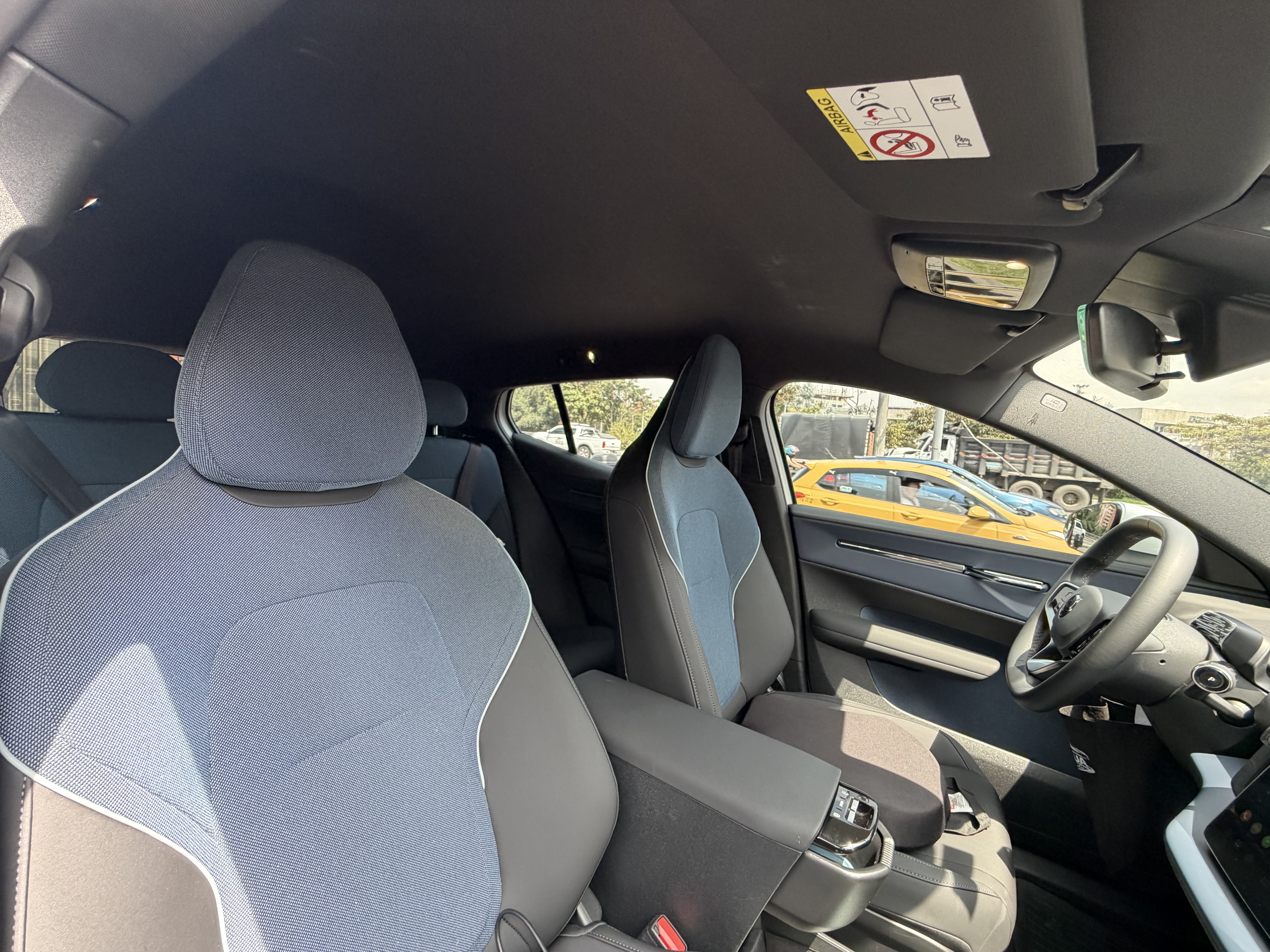 VOLVO EX30 CORE RWD 2025
