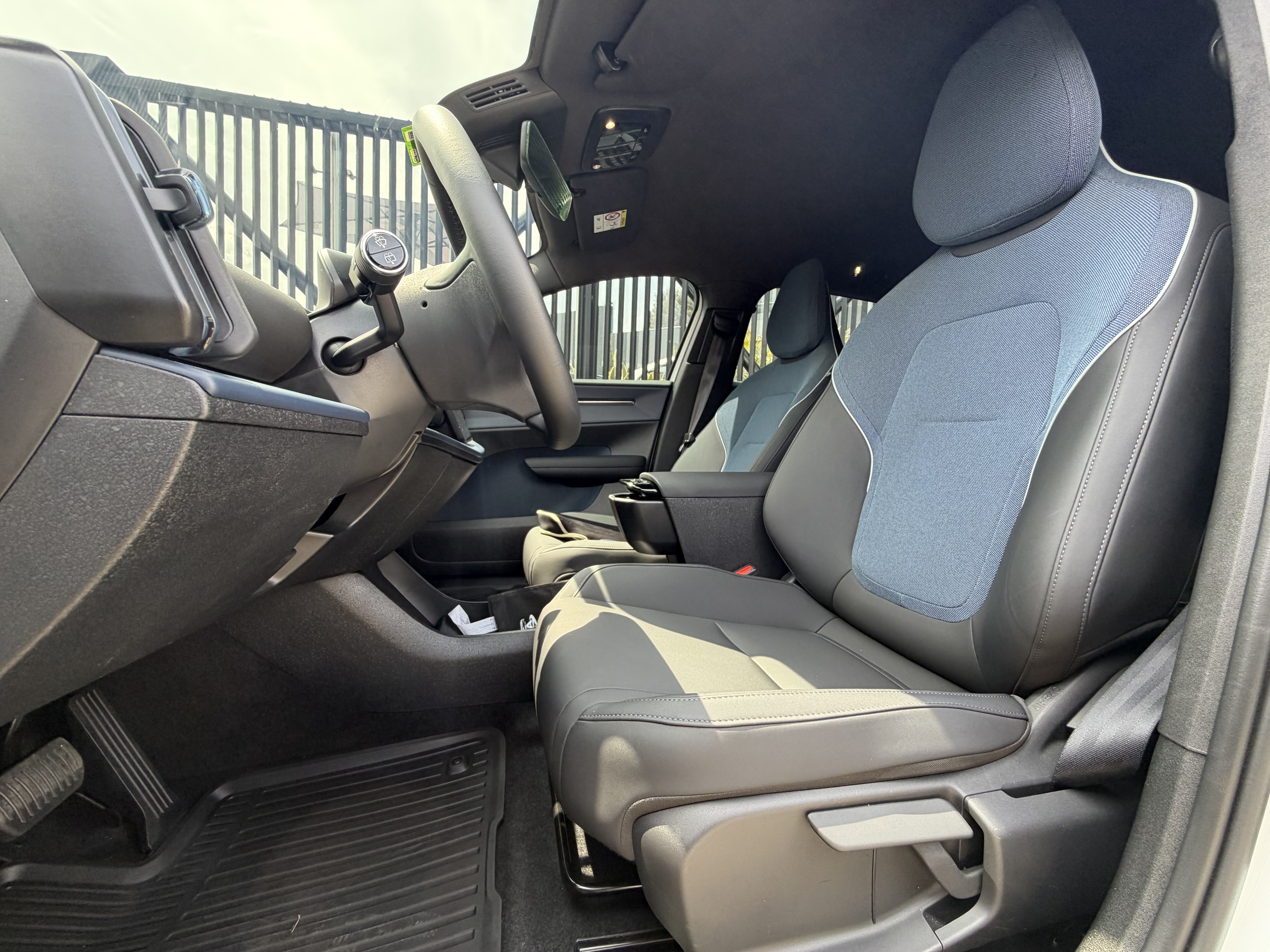 VOLVO EX30 CORE RWD 2025