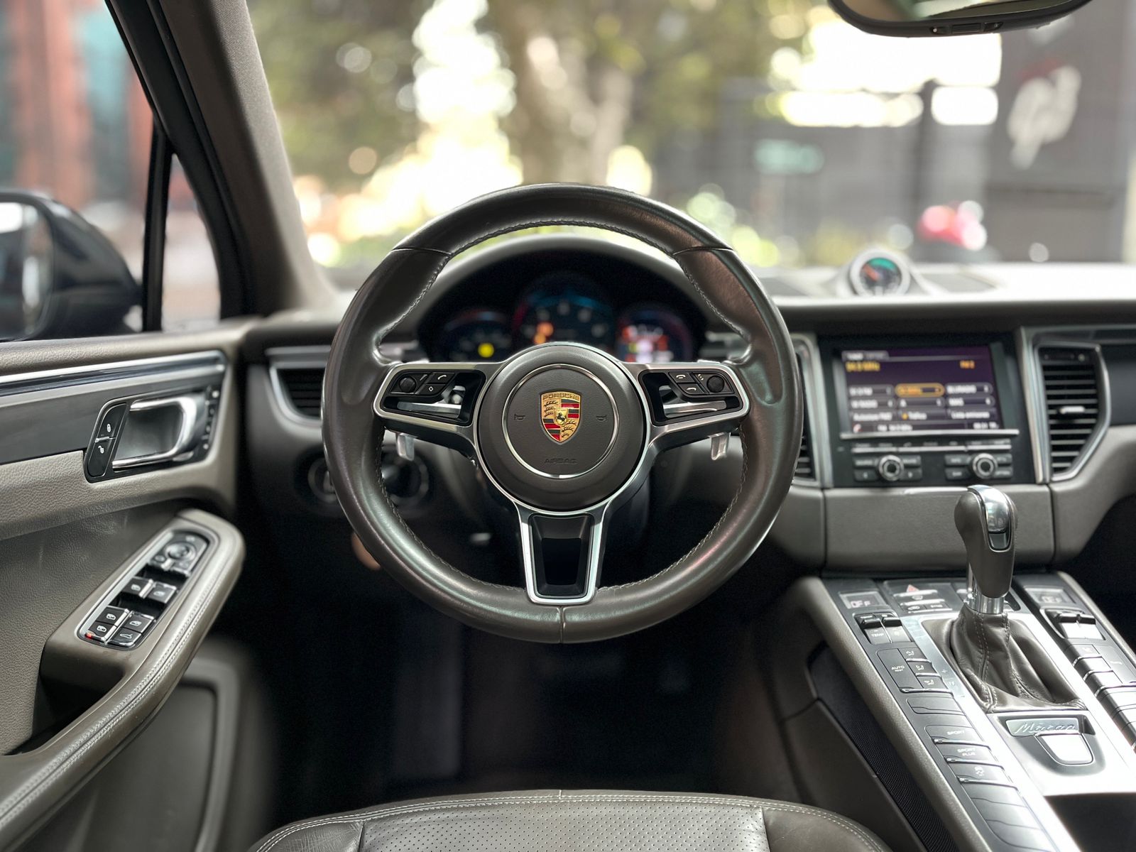 PORSCHE MACAN 2015