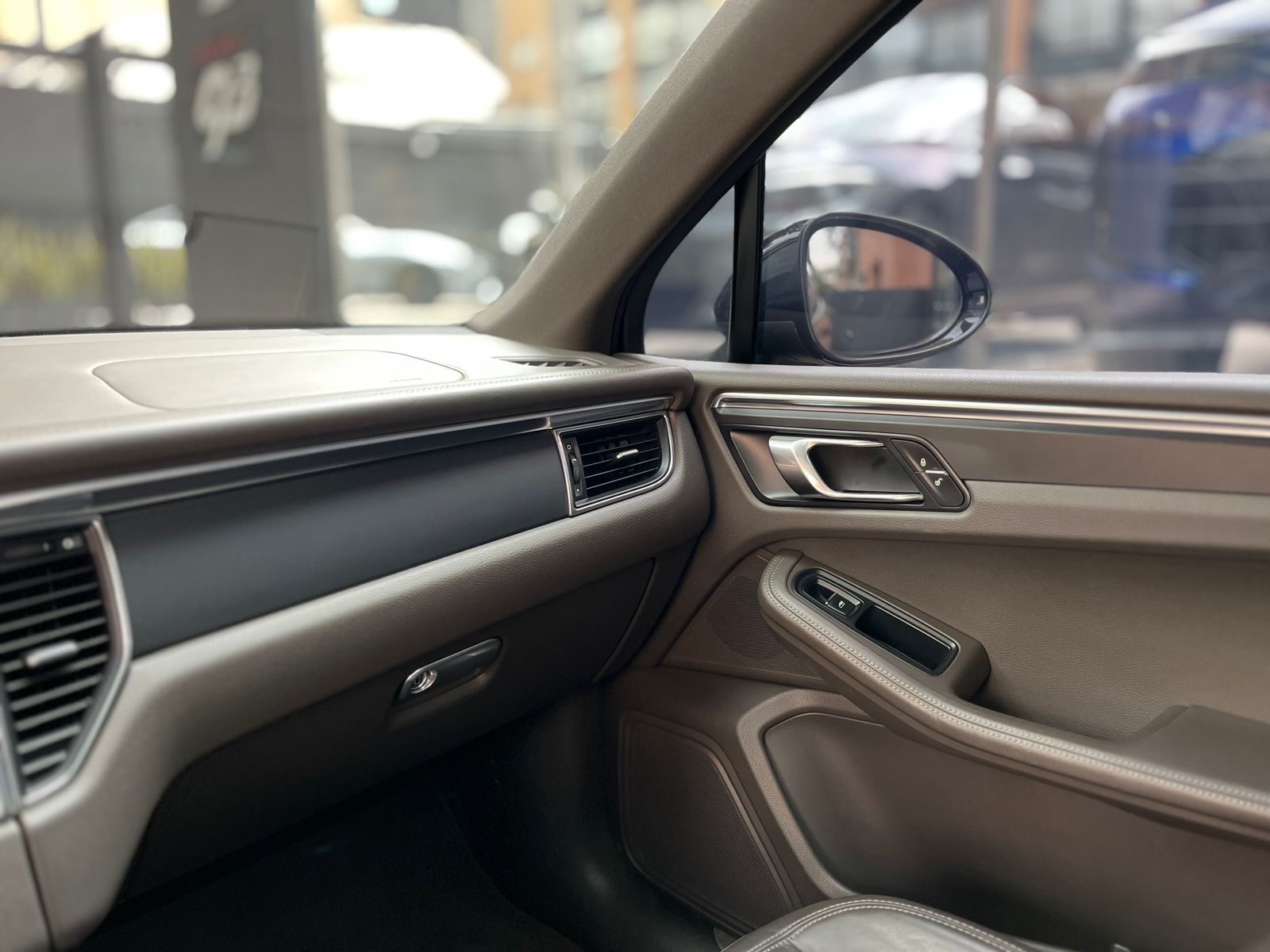 PORSCHE MACAN 2015