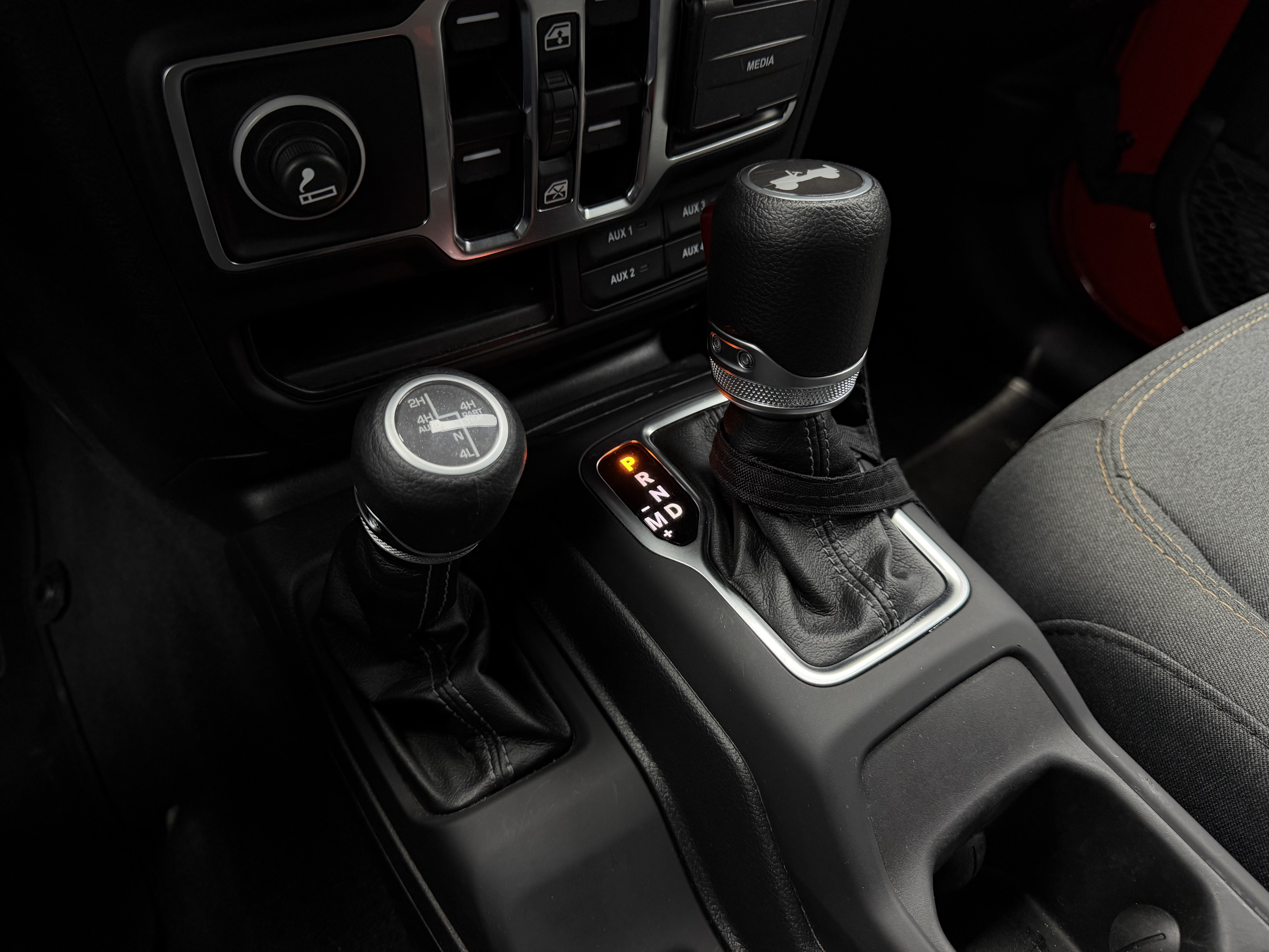 JEEP WRANGLER CÓNDOR 2024