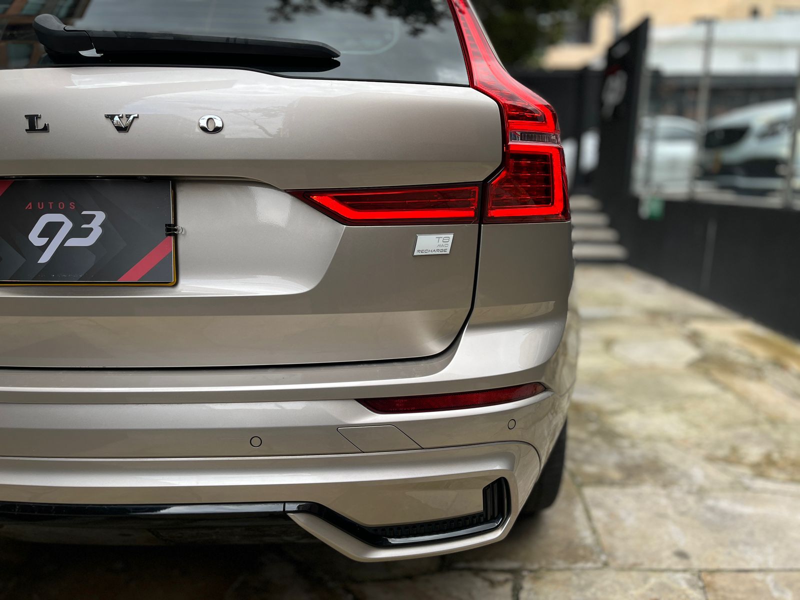 VOLVO XC60 2023