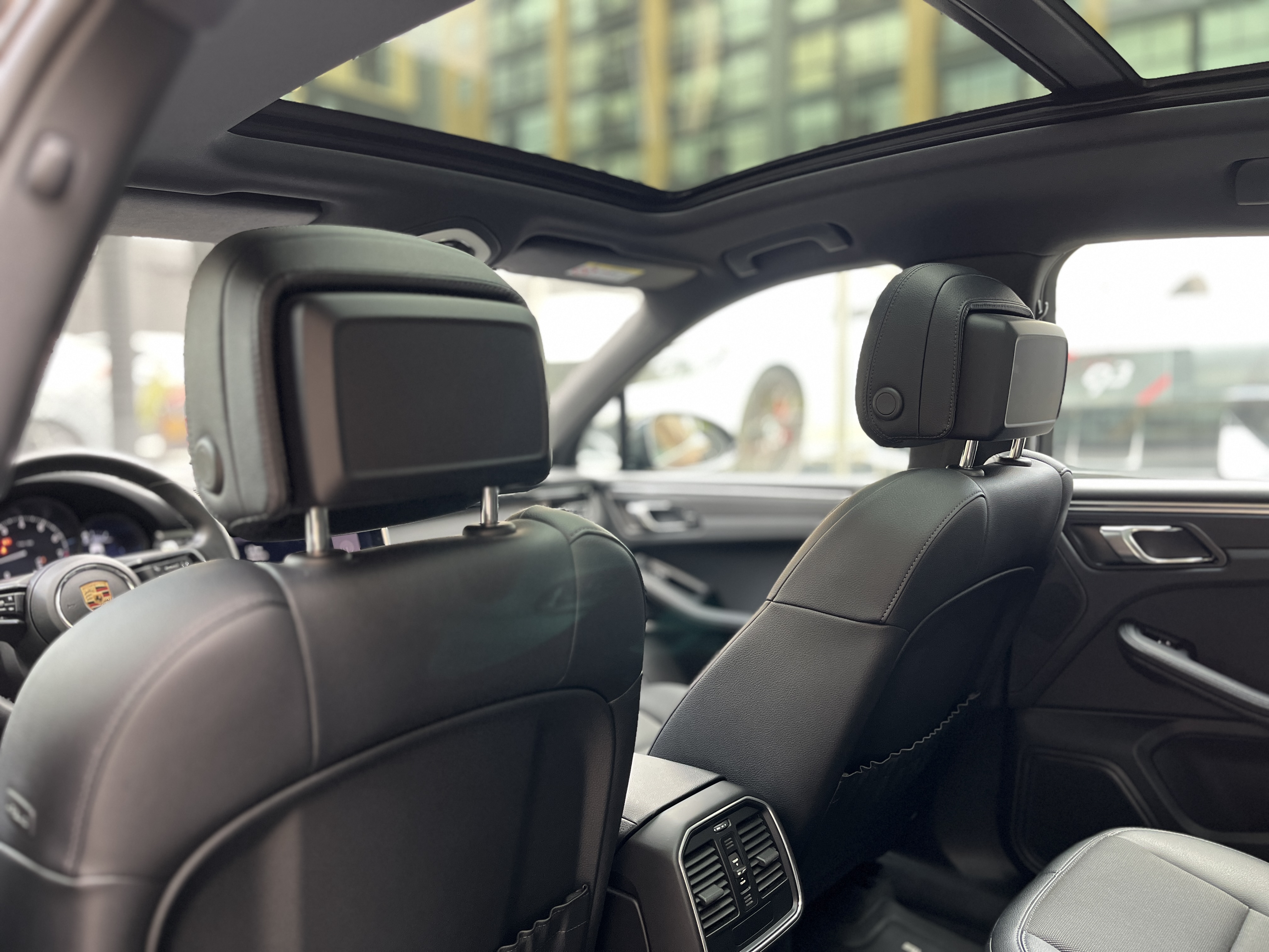 PORSCHE MACAN 2024