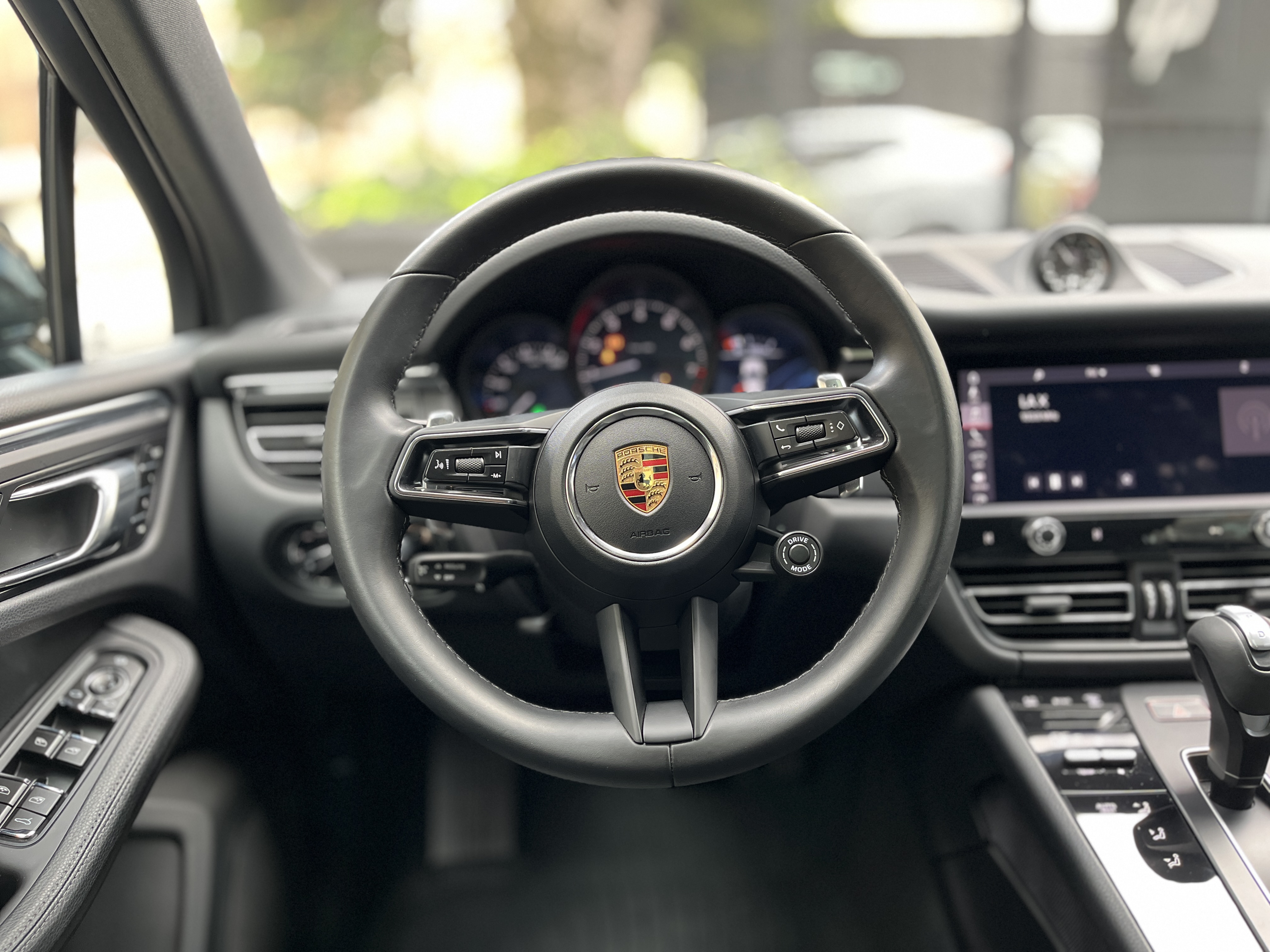 PORSCHE MACAN 2024