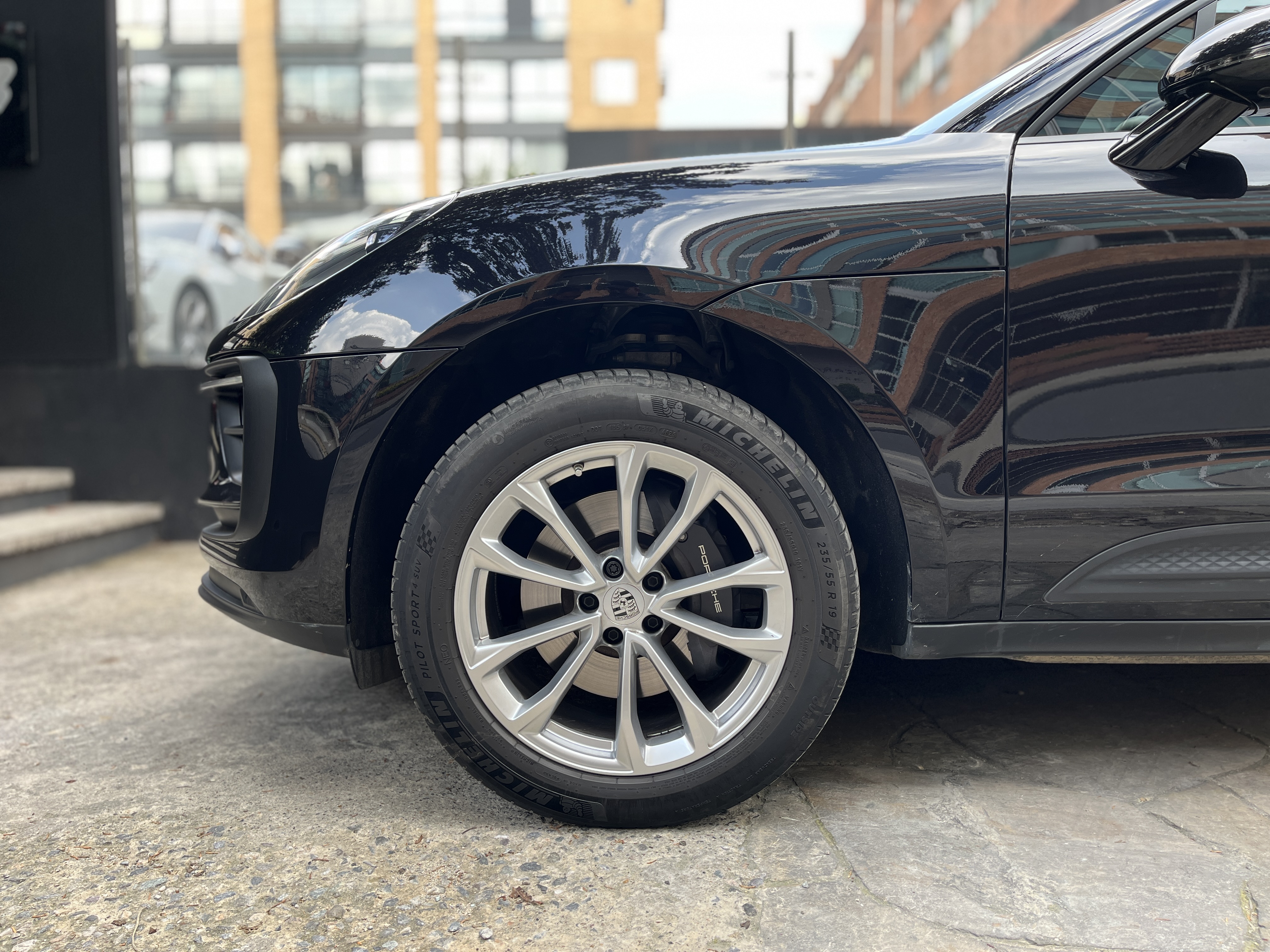 PORSCHE MACAN 2024