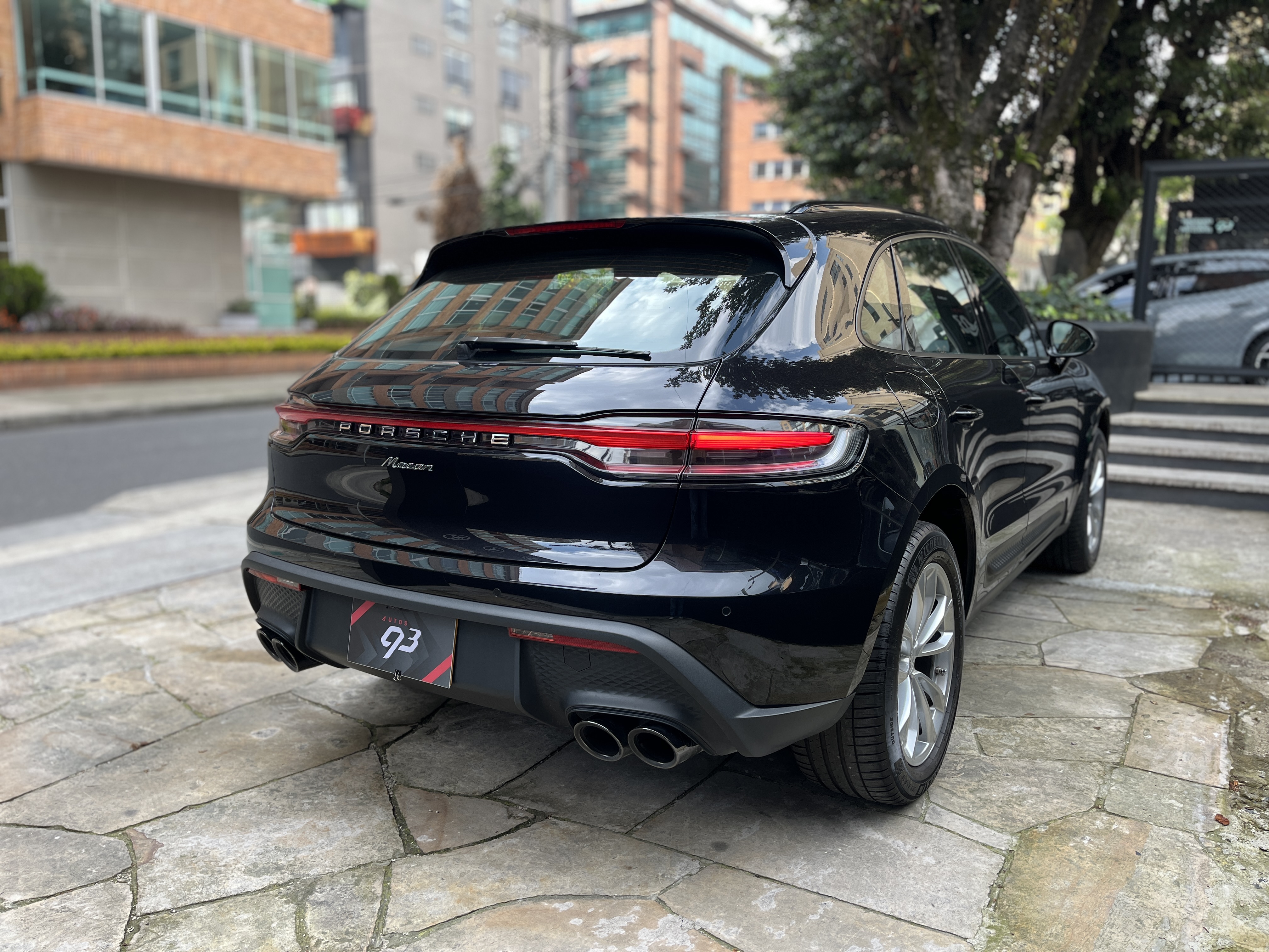 PORSCHE MACAN 2024
