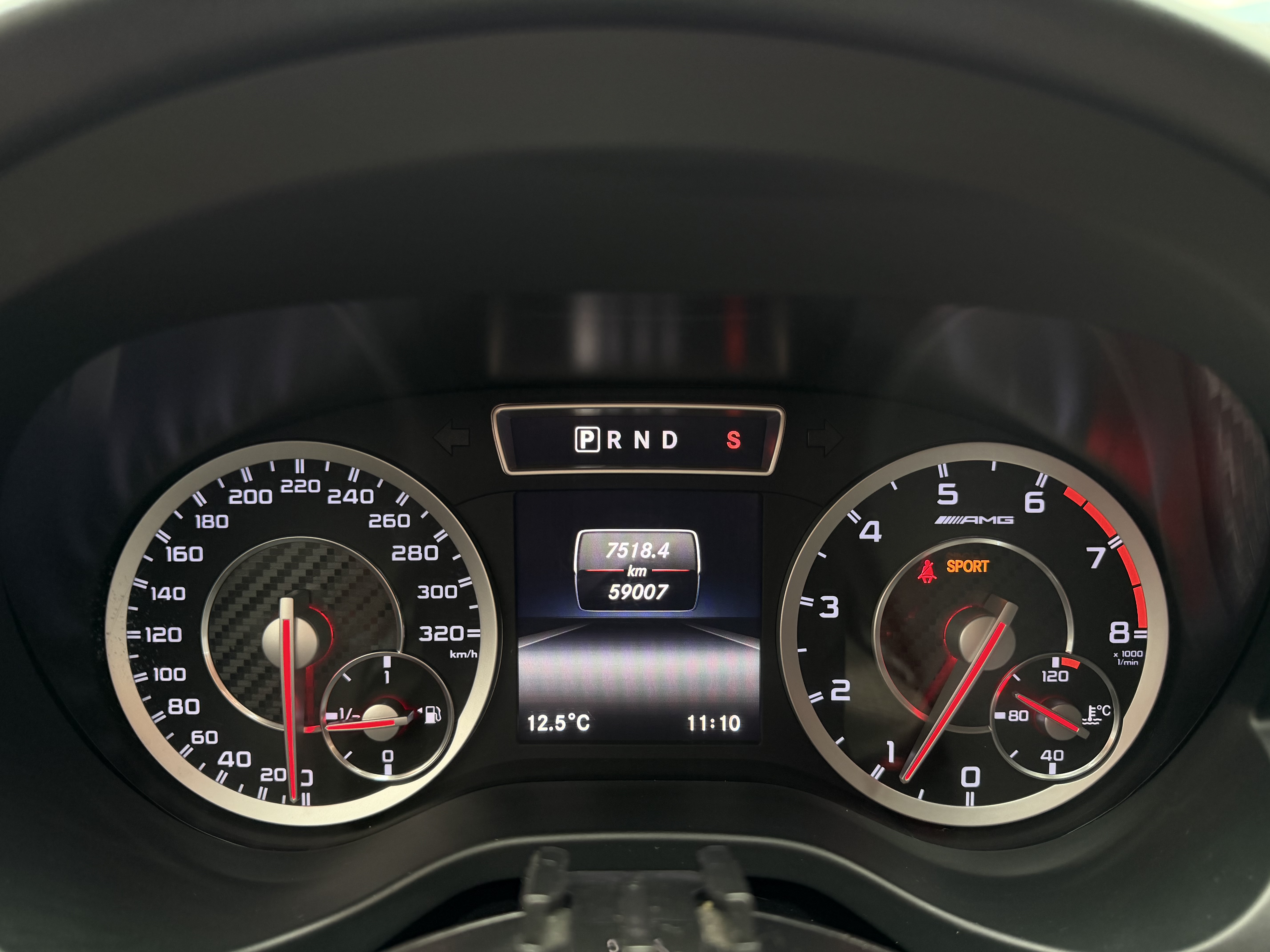 MERCEDES-BENZ A45 AMG 2016