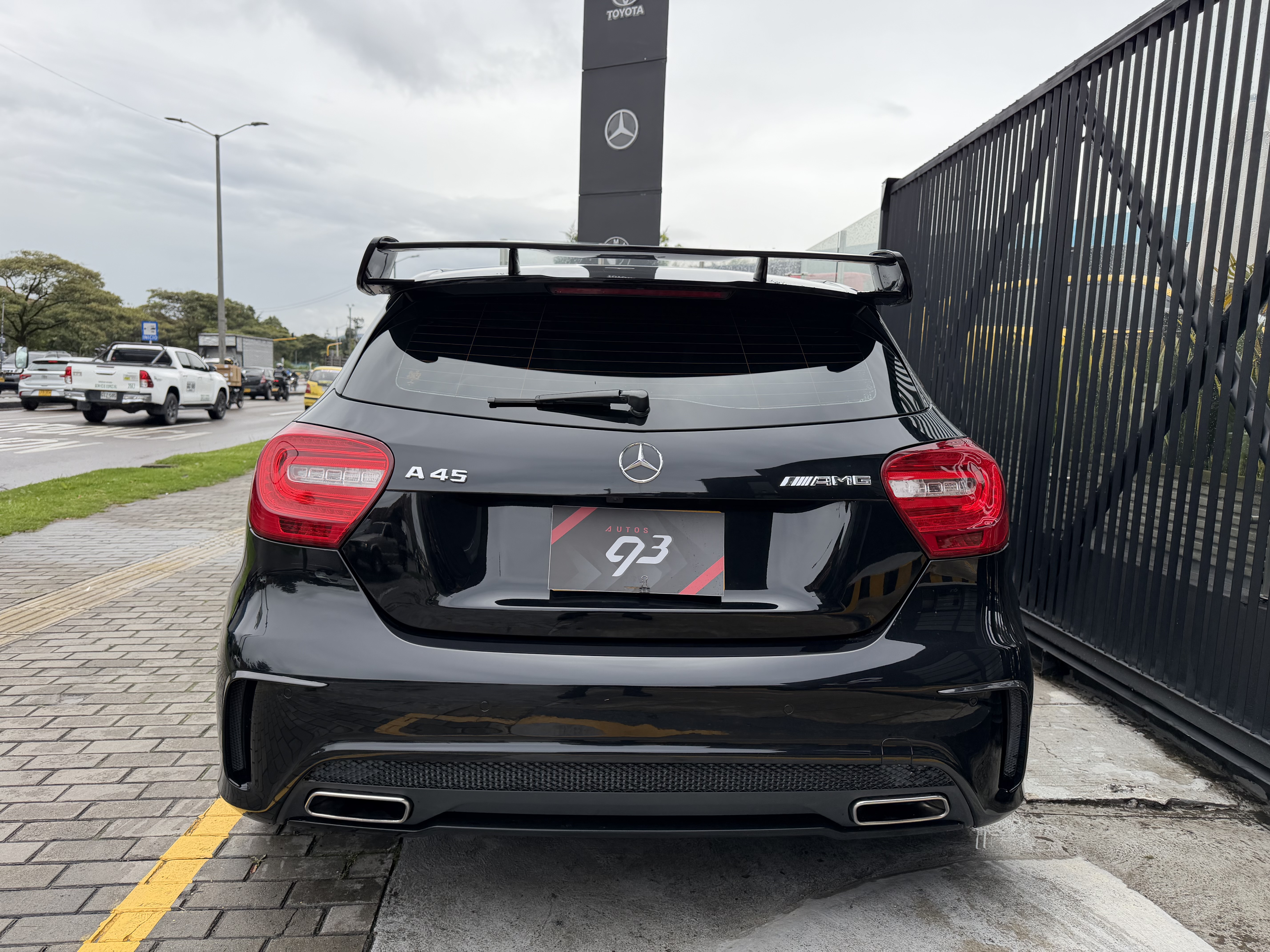 MERCEDES-BENZ A45 AMG 2016