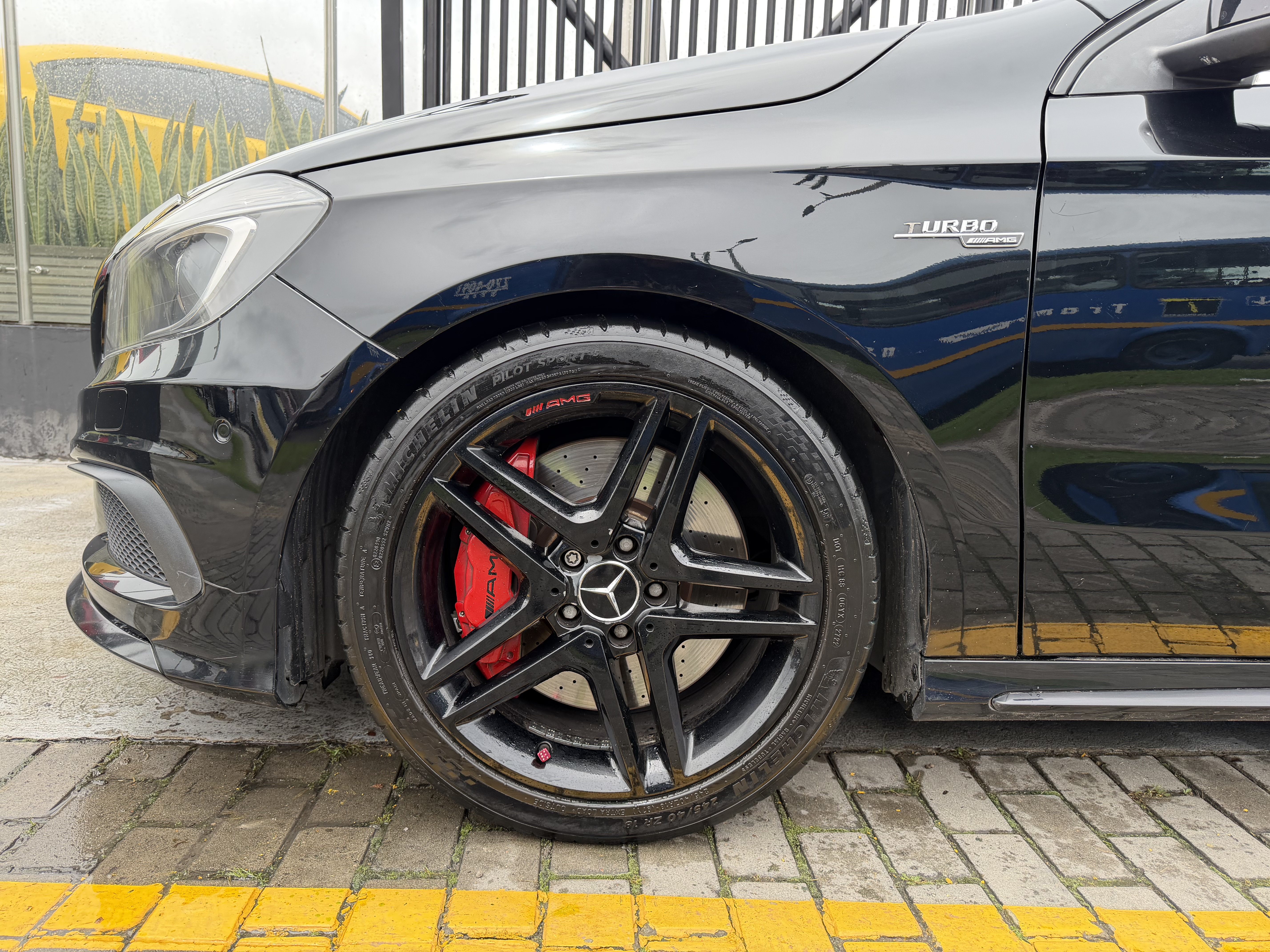 MERCEDES-BENZ A45 AMG 2016