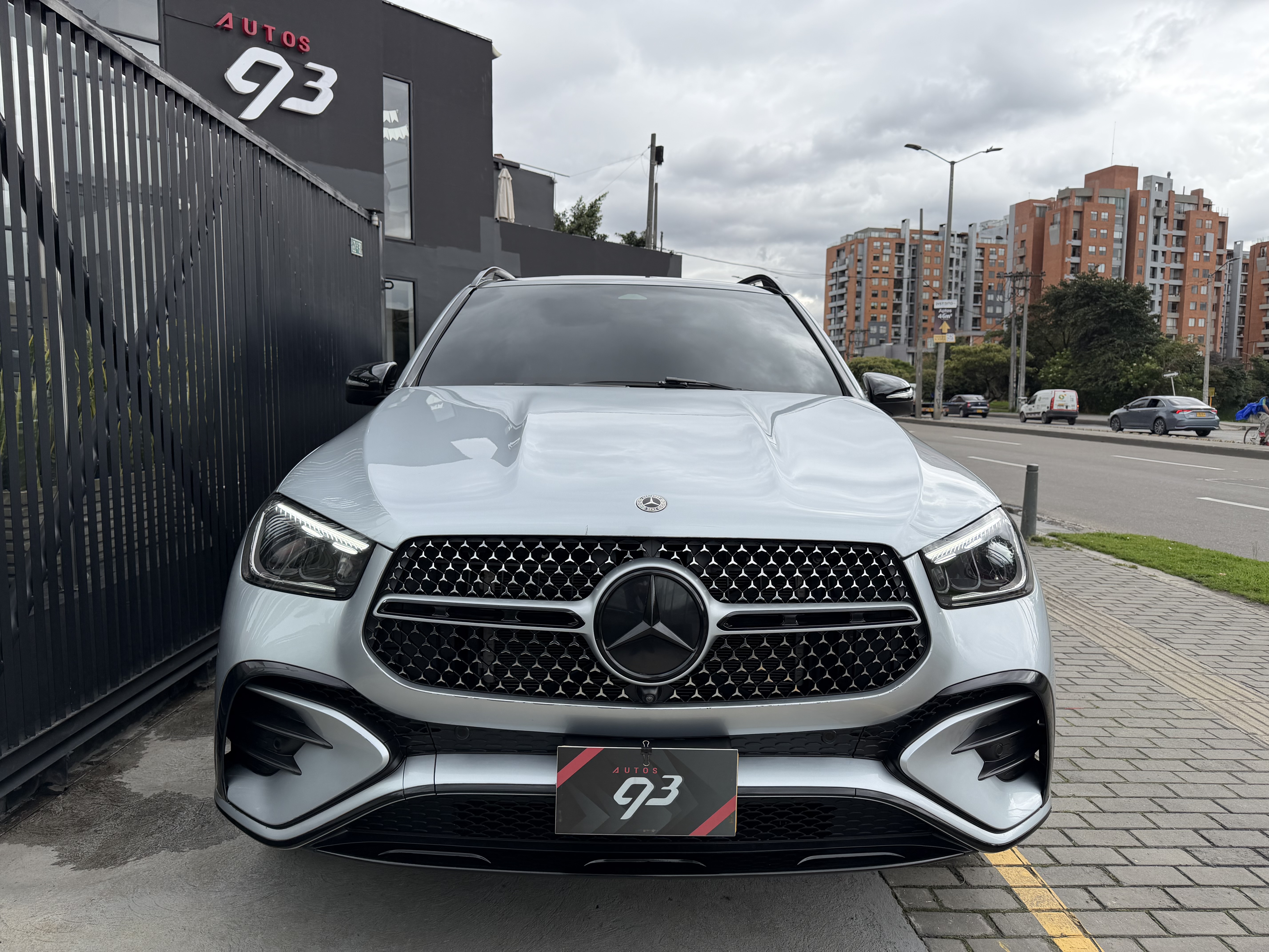 MERCEDES-BENZ GLE450 2025
