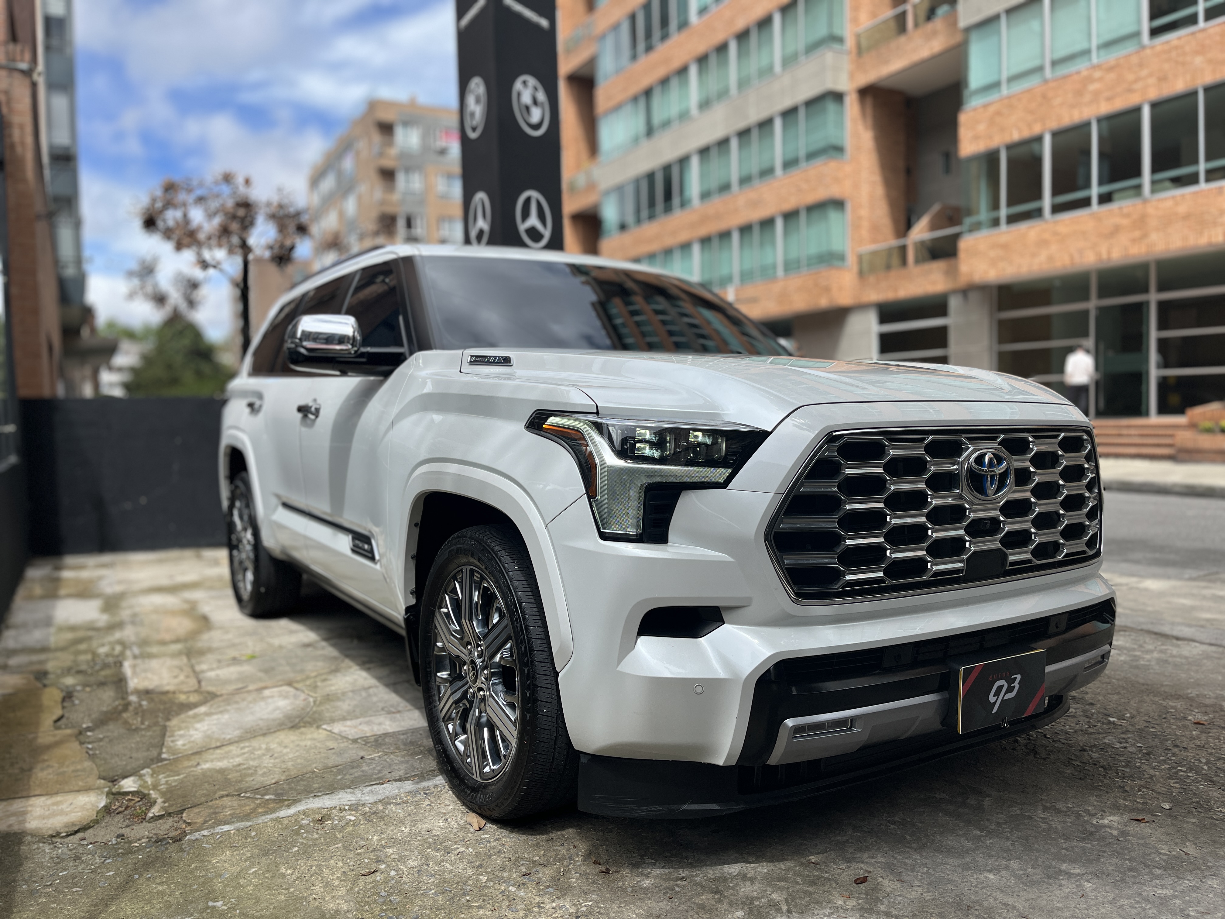 TOYOTA SEQUOIA 2024