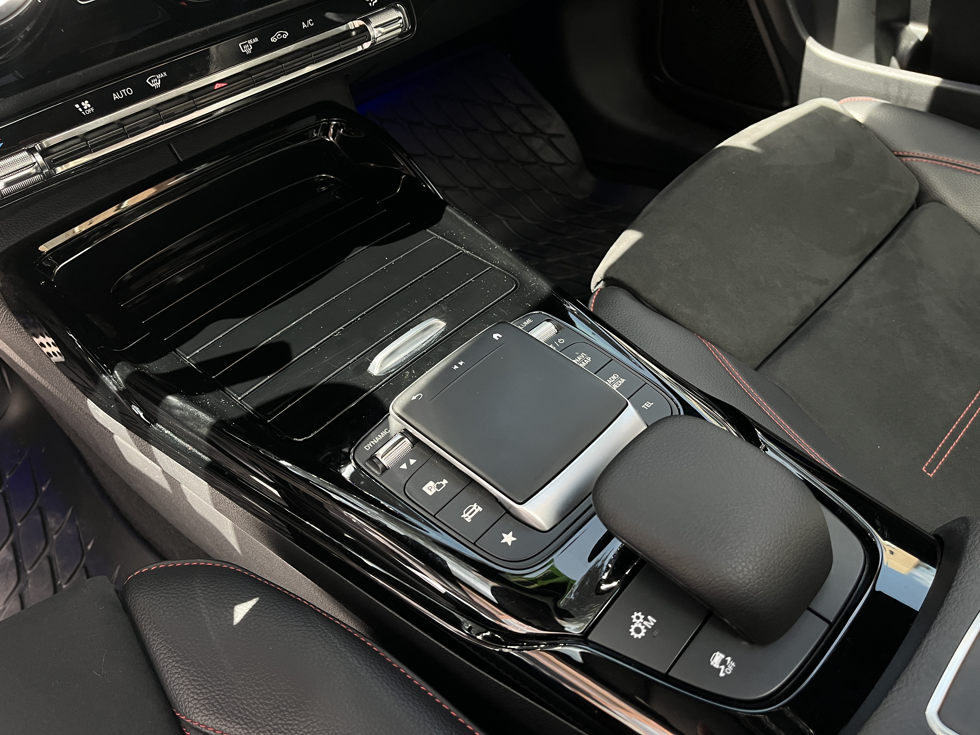 MERCEDES-BENZ CLA35 AMG 2022