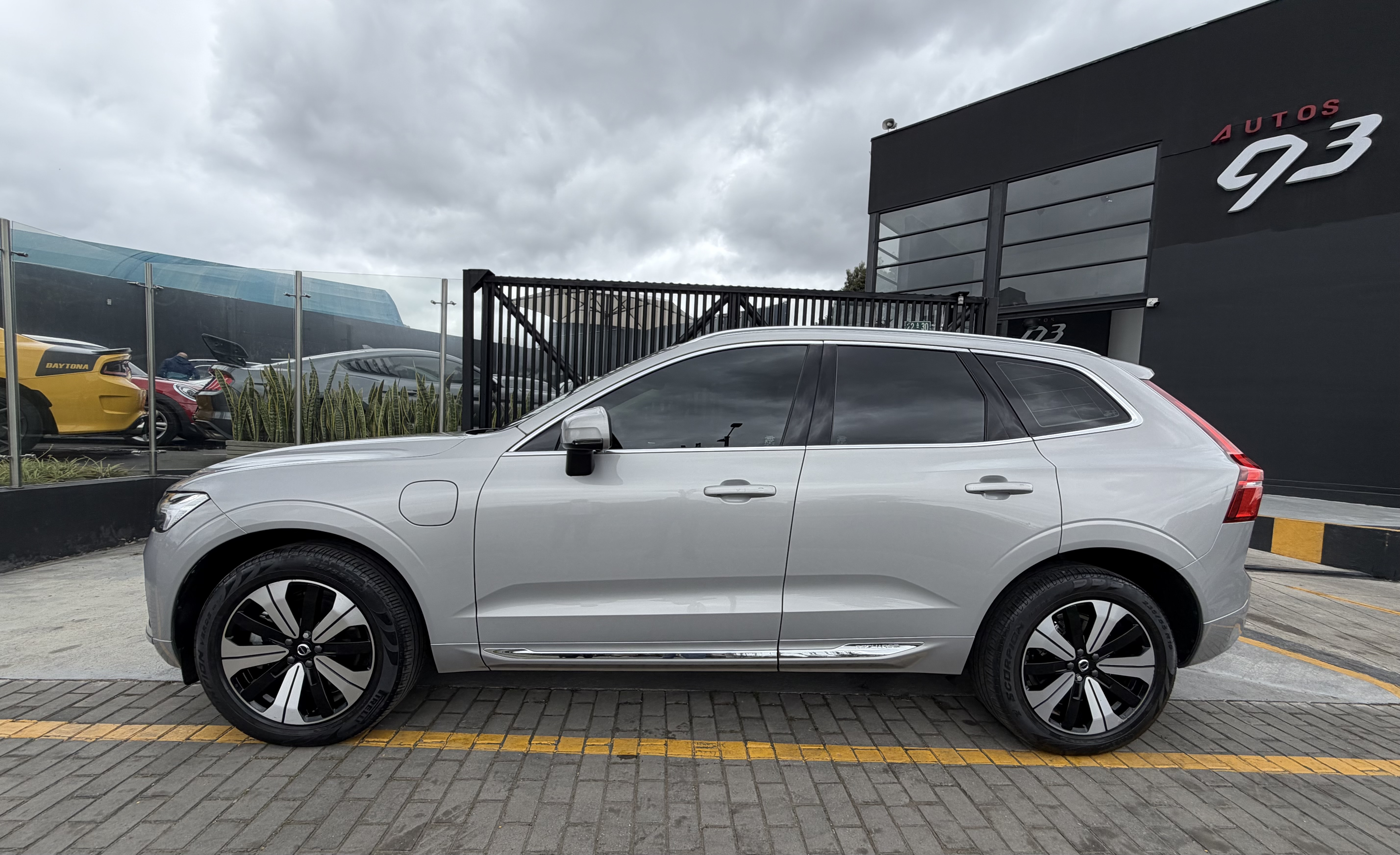 VOLVO XC60 T8 AWD RECHARGE 2024