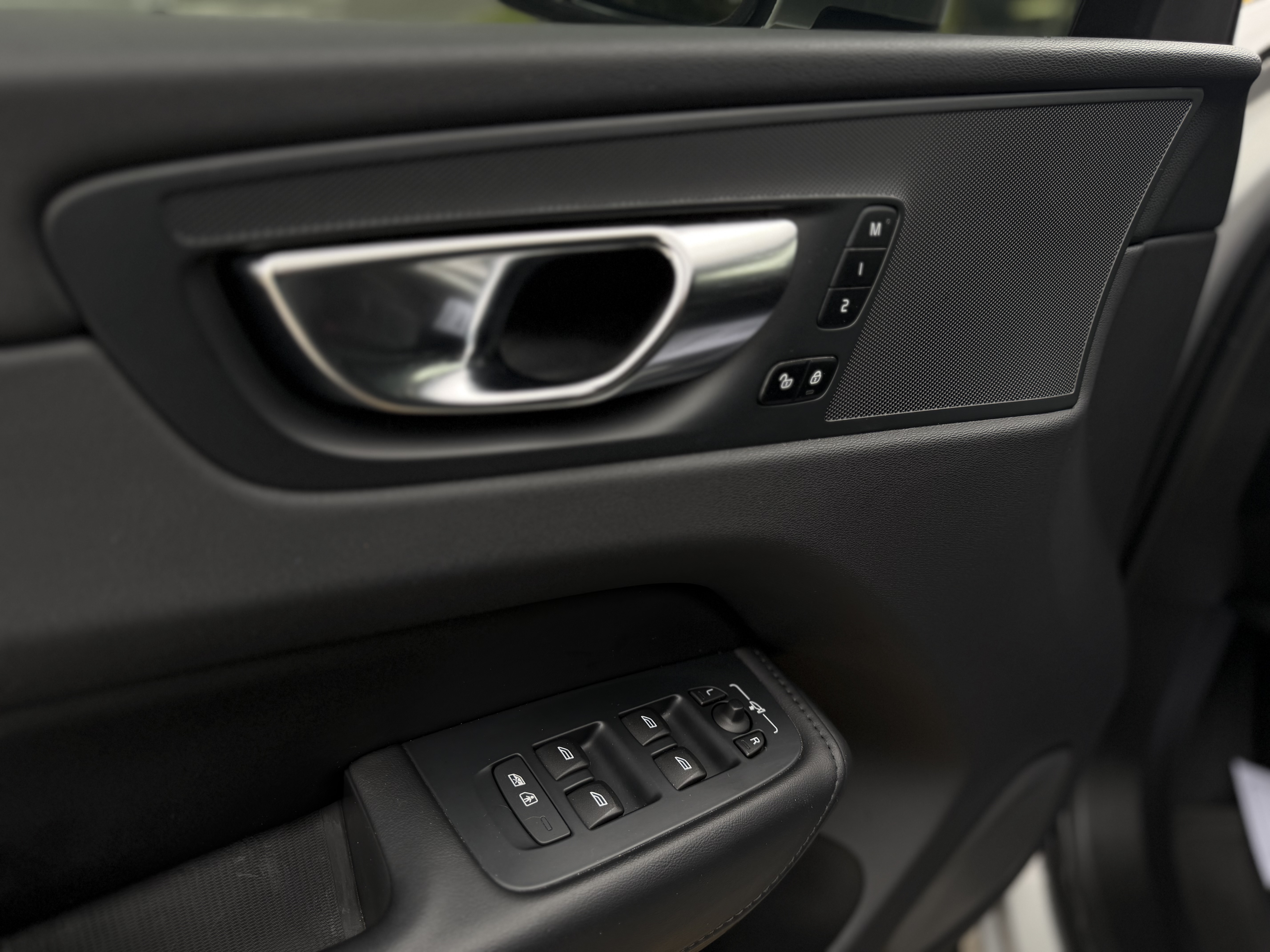 VOLVO XC60 T8 AWD RECHARGE 2024