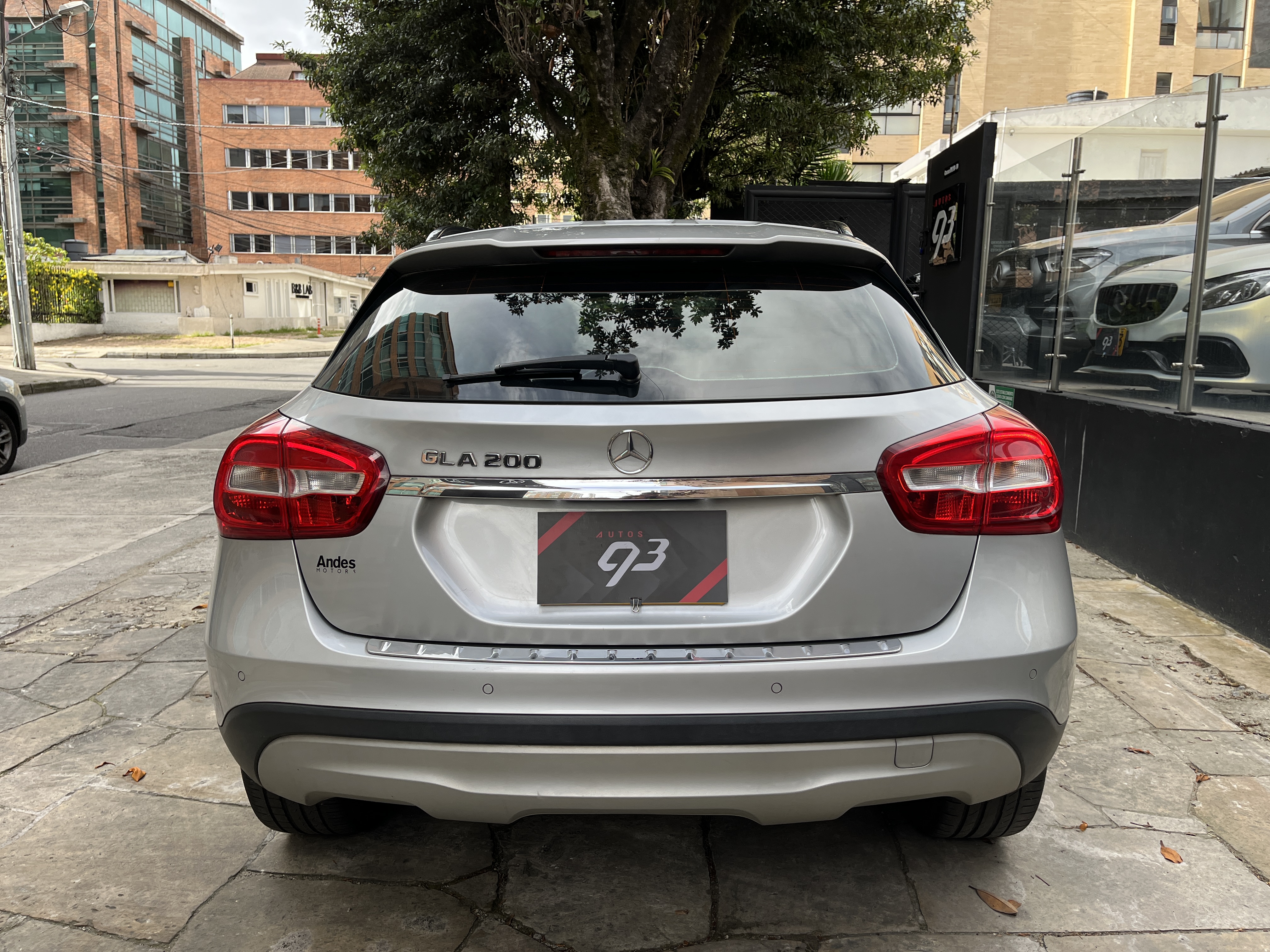 MERCEDES-BENZ GLA200 2017