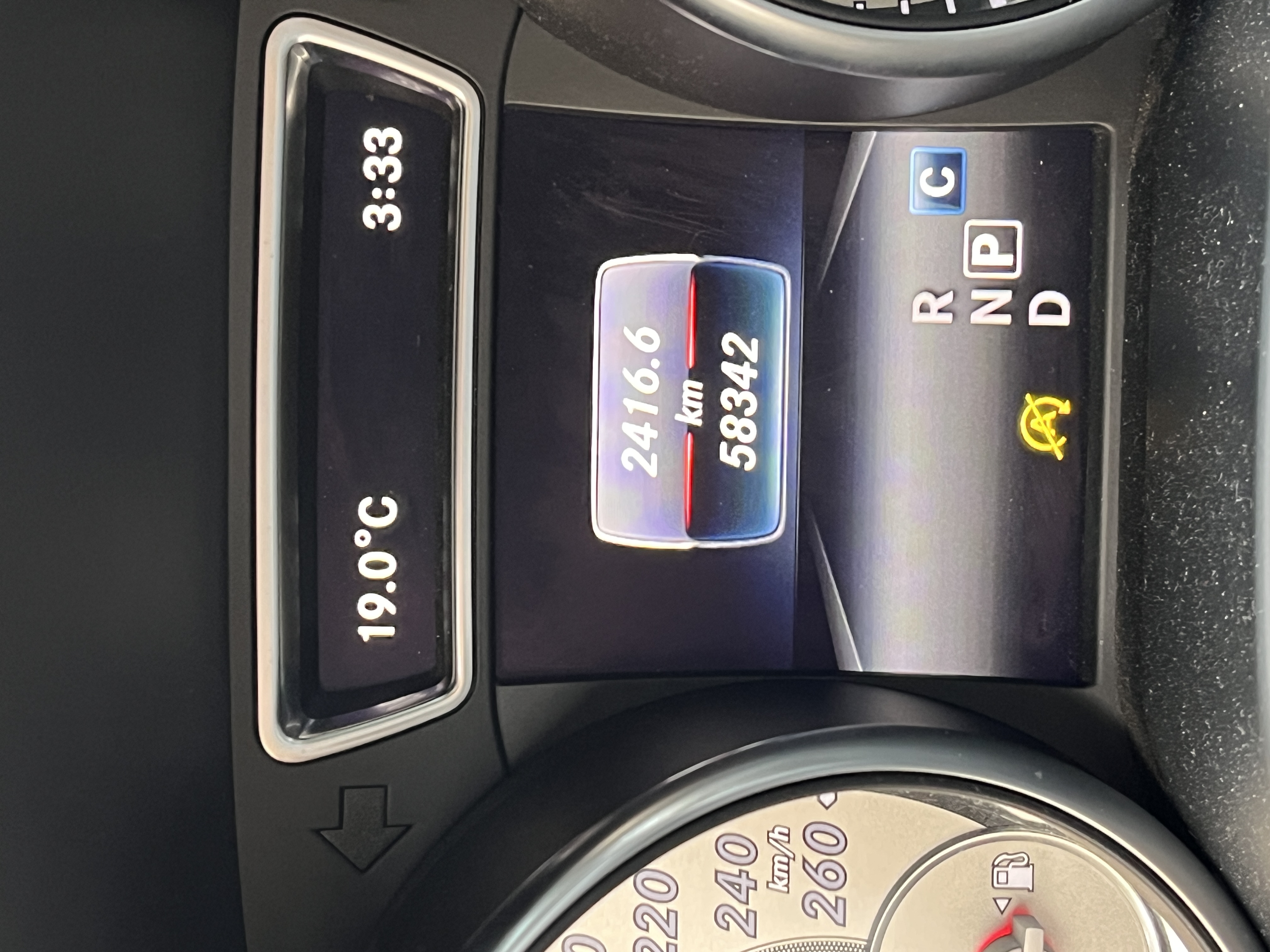 MERCEDES-BENZ GLA200 2017