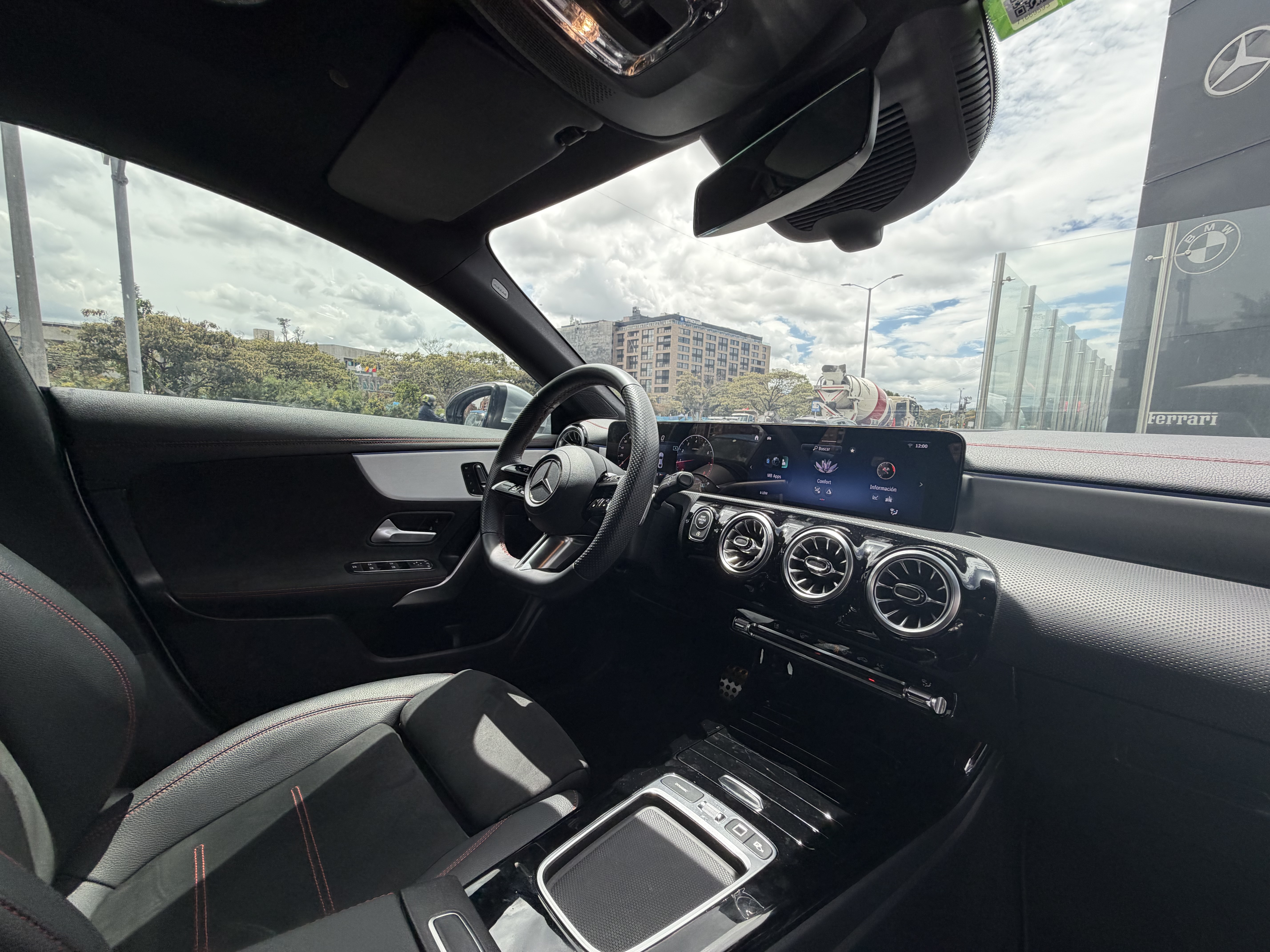 MERCEDES-BENZ CLA250 4MATIC MHEV 2026