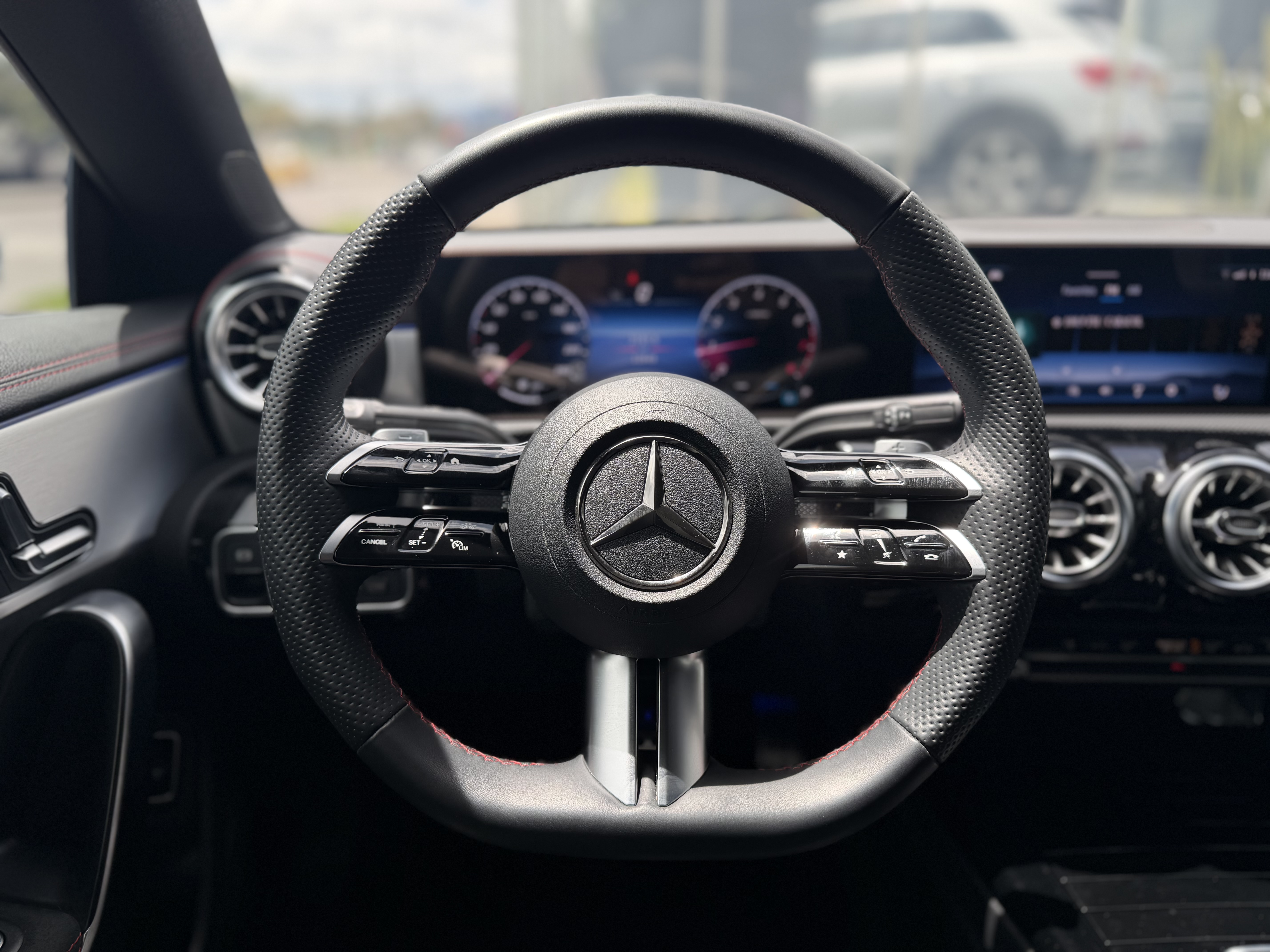 MERCEDES-BENZ CLA250 4MATIC MHEV 2026
