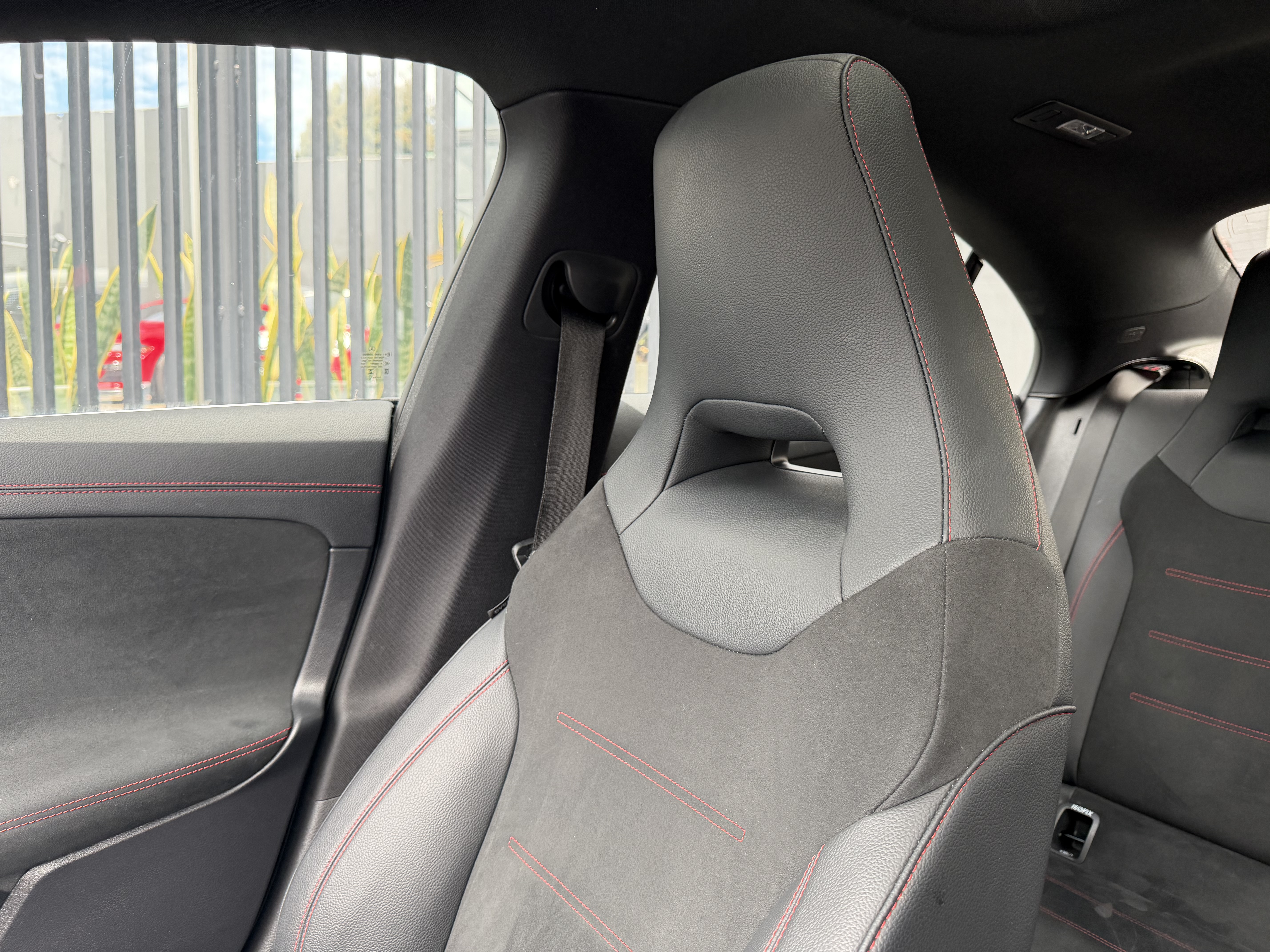 MERCEDES-BENZ CLA250 4MATIC MHEV 2026