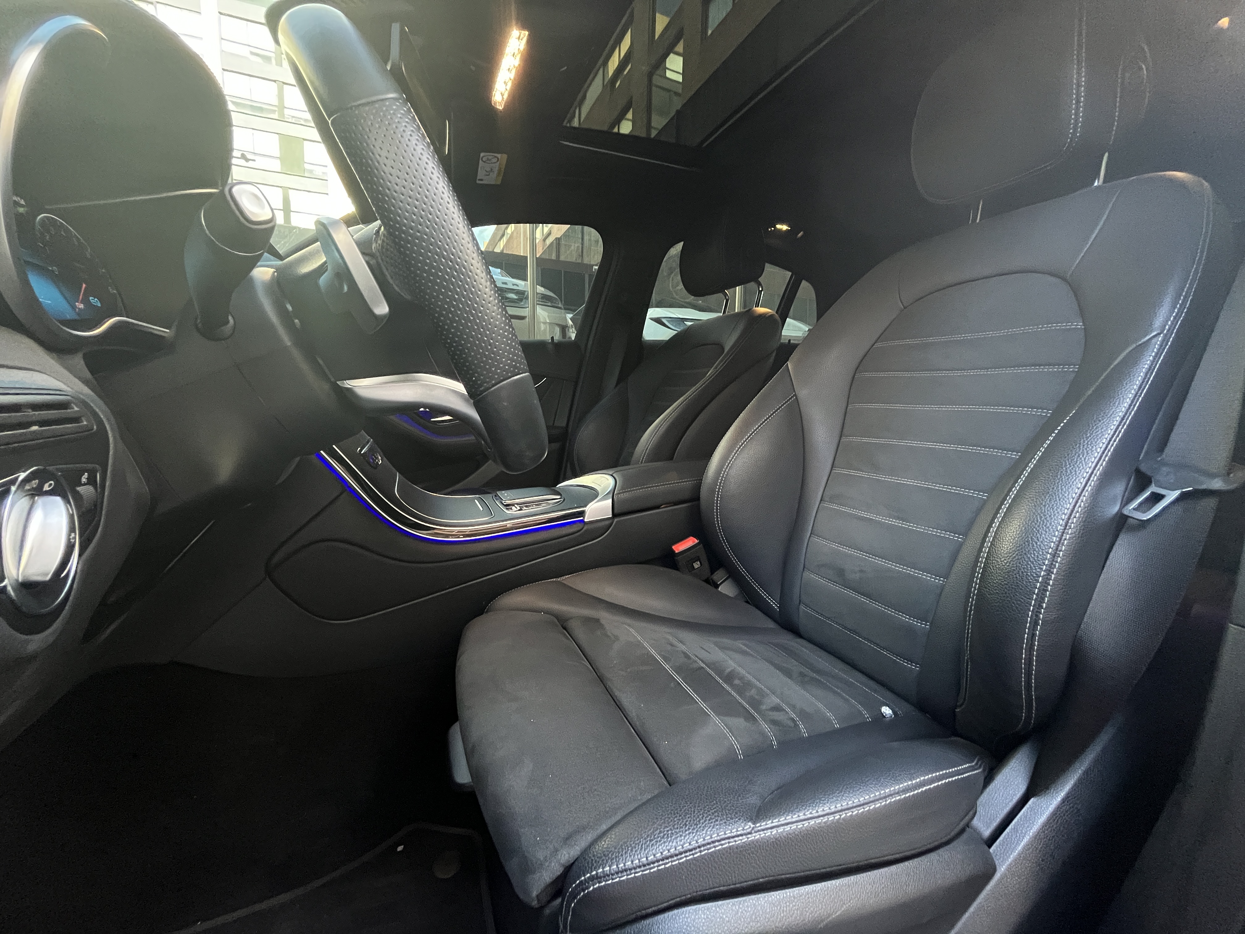 MERCEDES-BENZ GLC300 E 4MATIC 2023