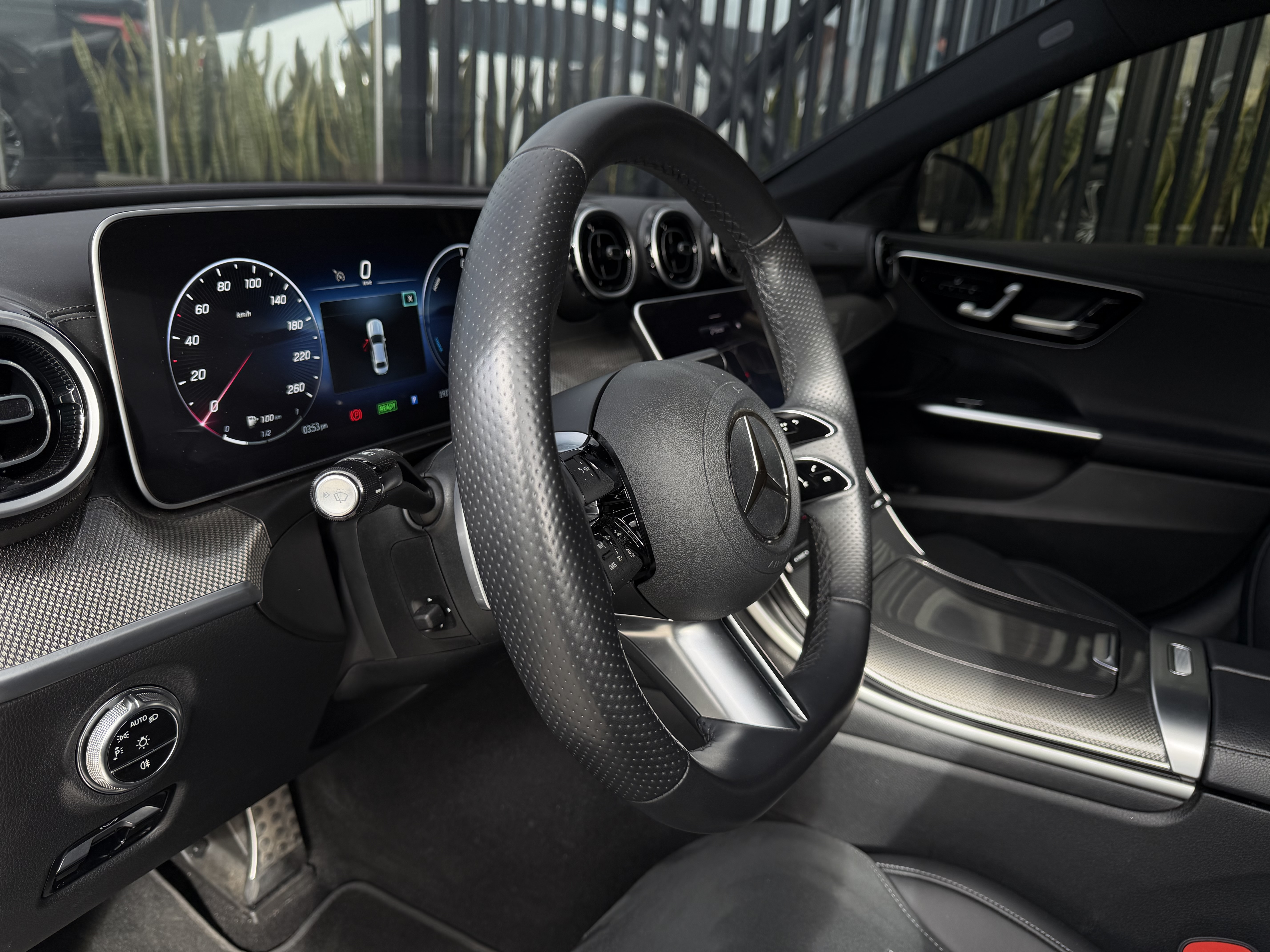 MERCEDES-BENZ C350E 2024