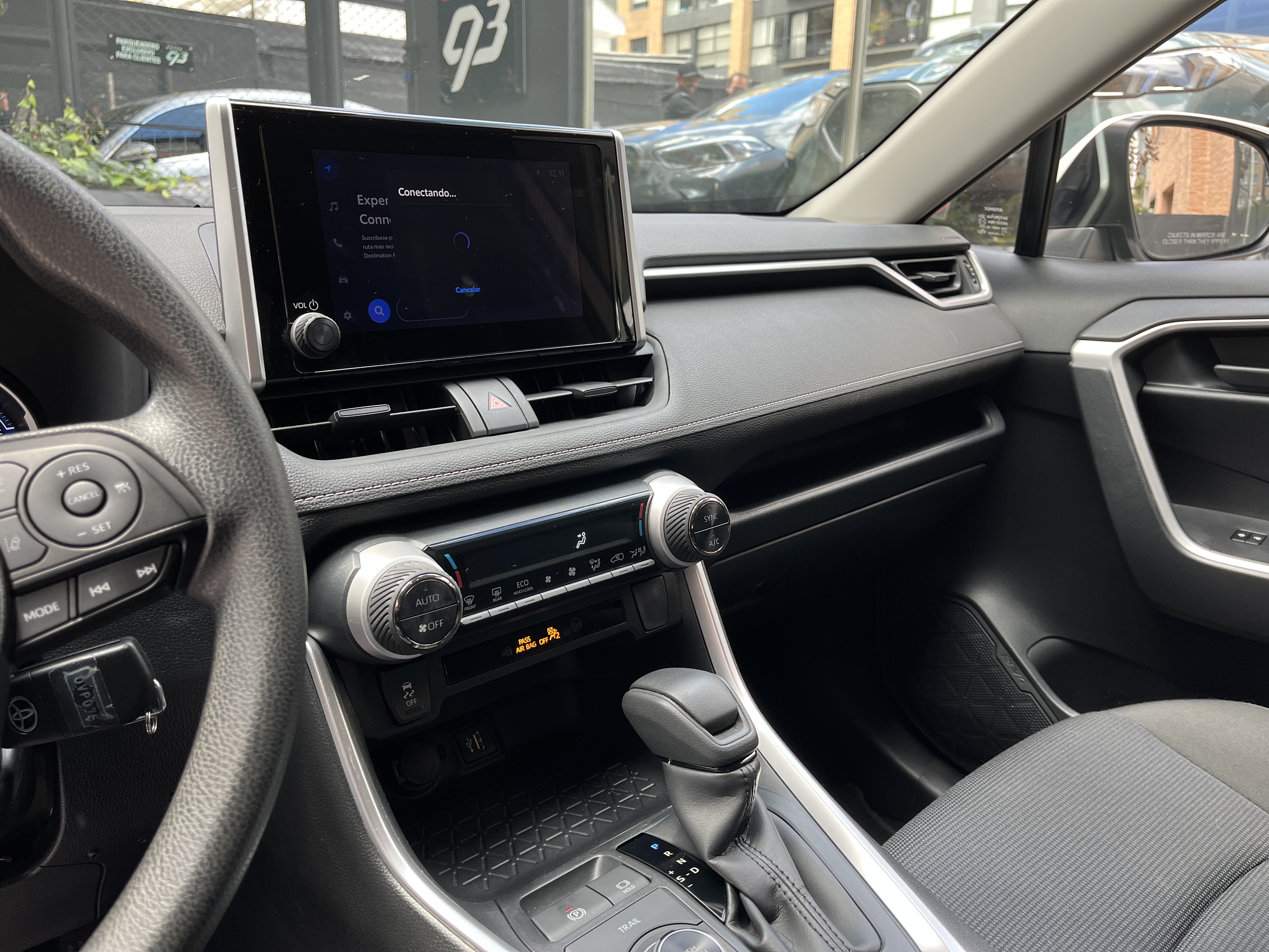 TOYOTA RAV4 2024