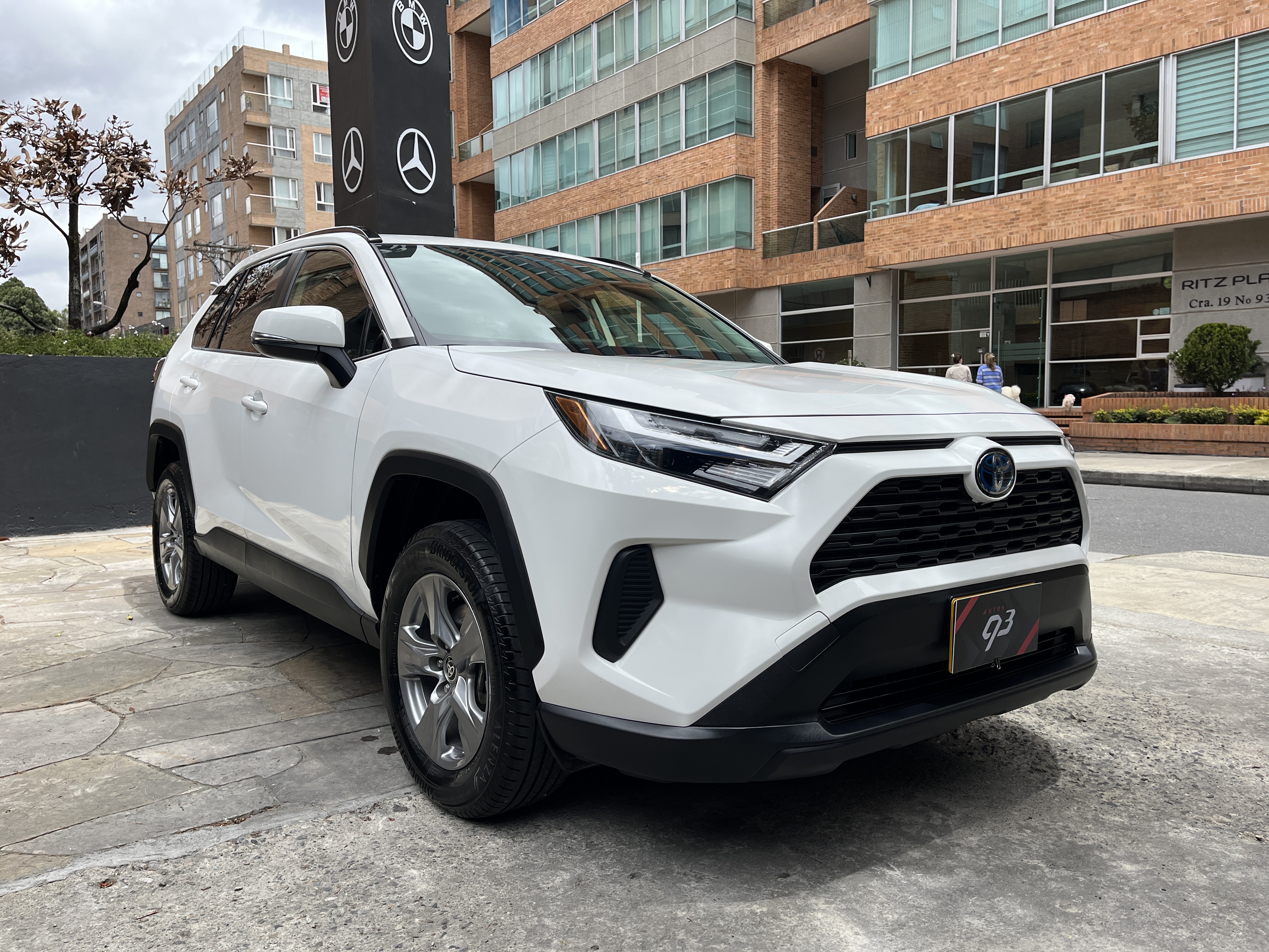 TOYOTA RAV4 2024