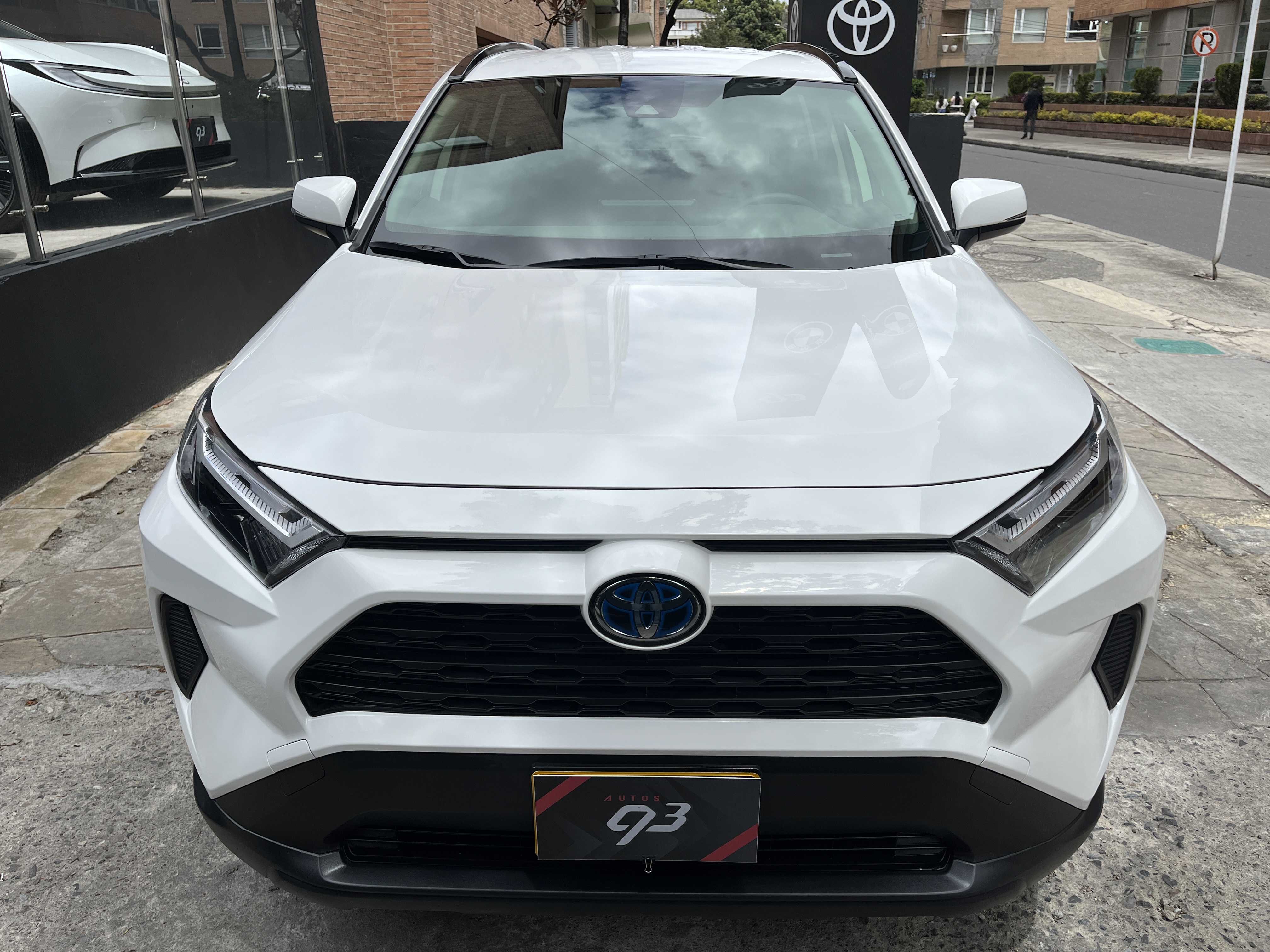 TOYOTA RAV4 2024
