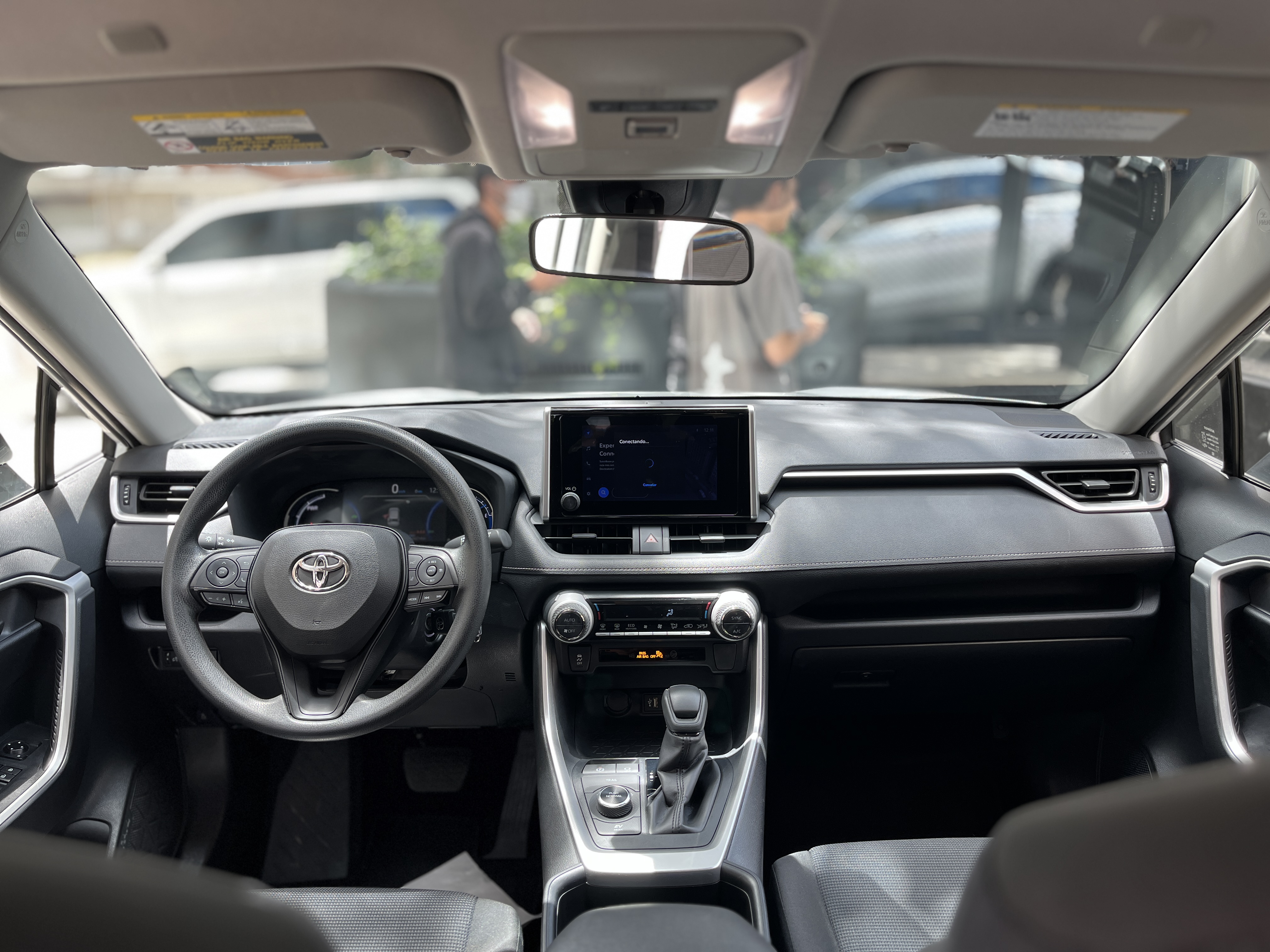 TOYOTA RAV4 2024