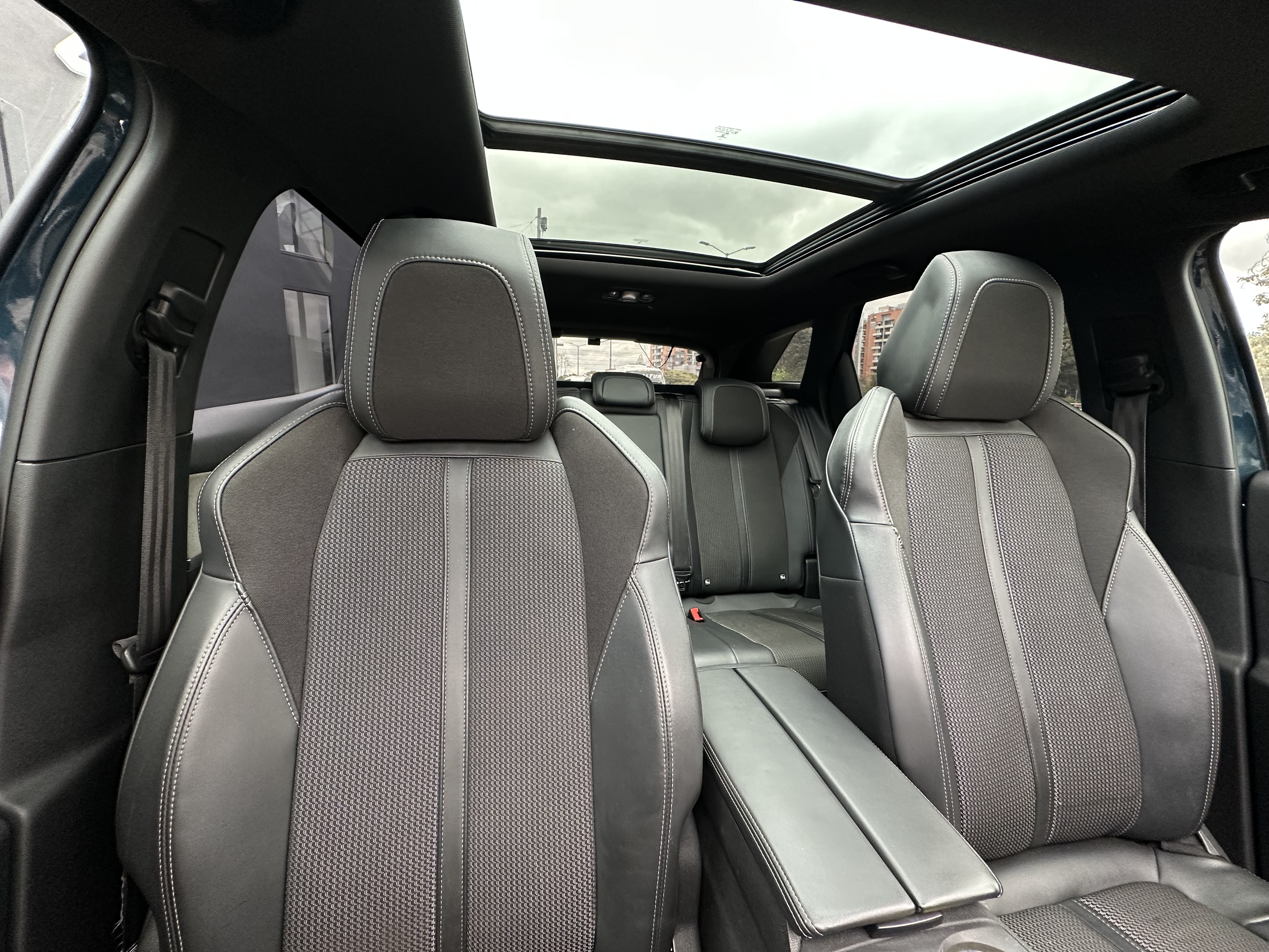 PEUGEOT 3008 1600 2023