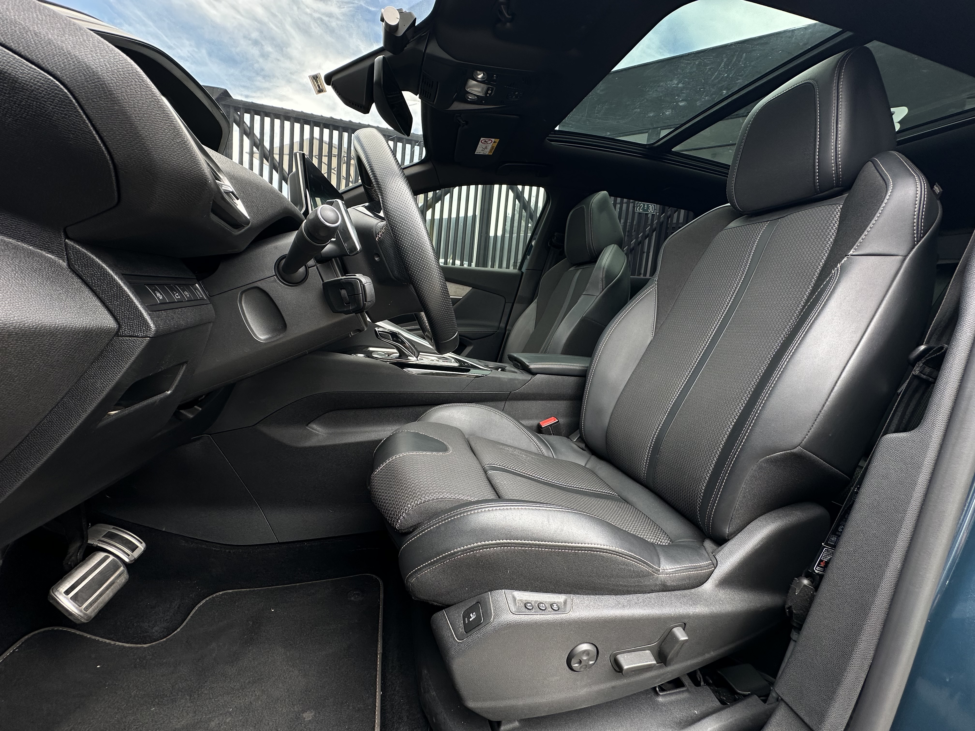 PEUGEOT 3008 1600 2023