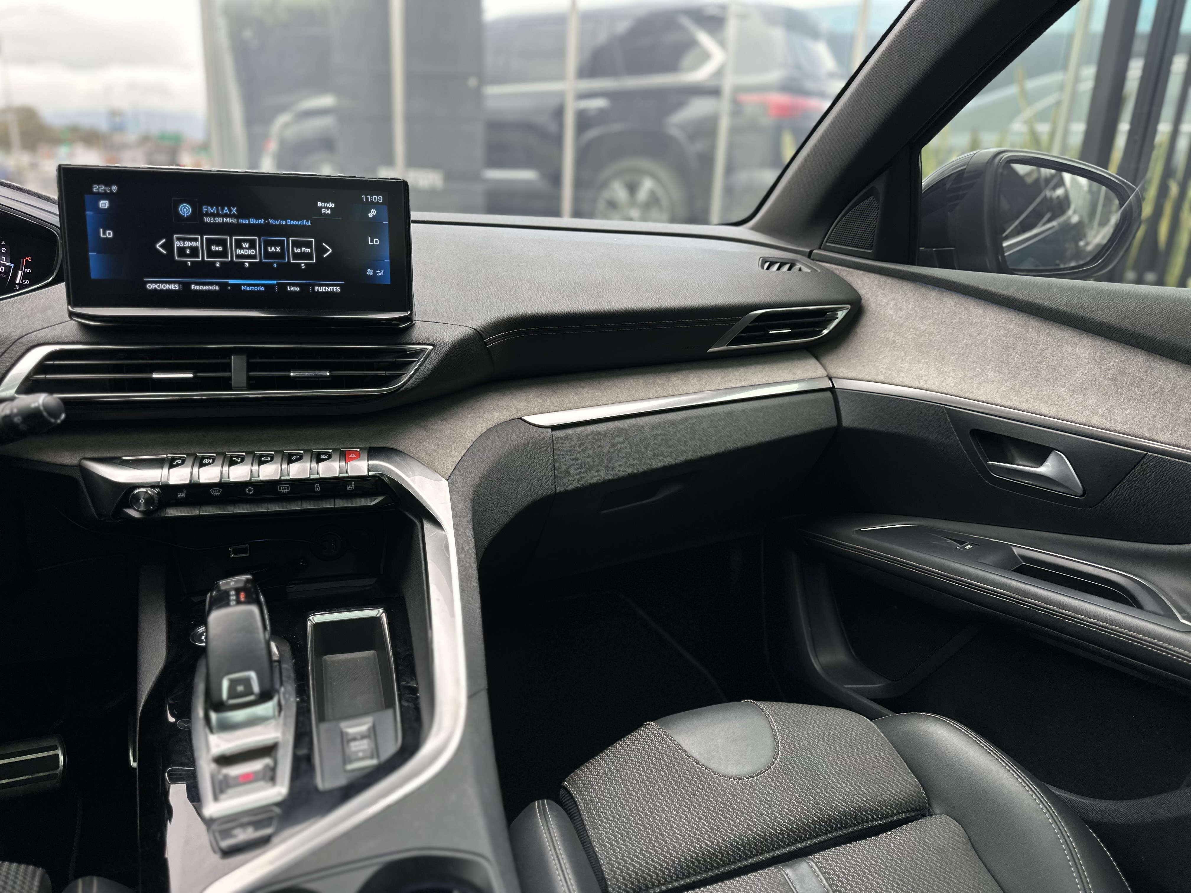 PEUGEOT 3008 1600 2023