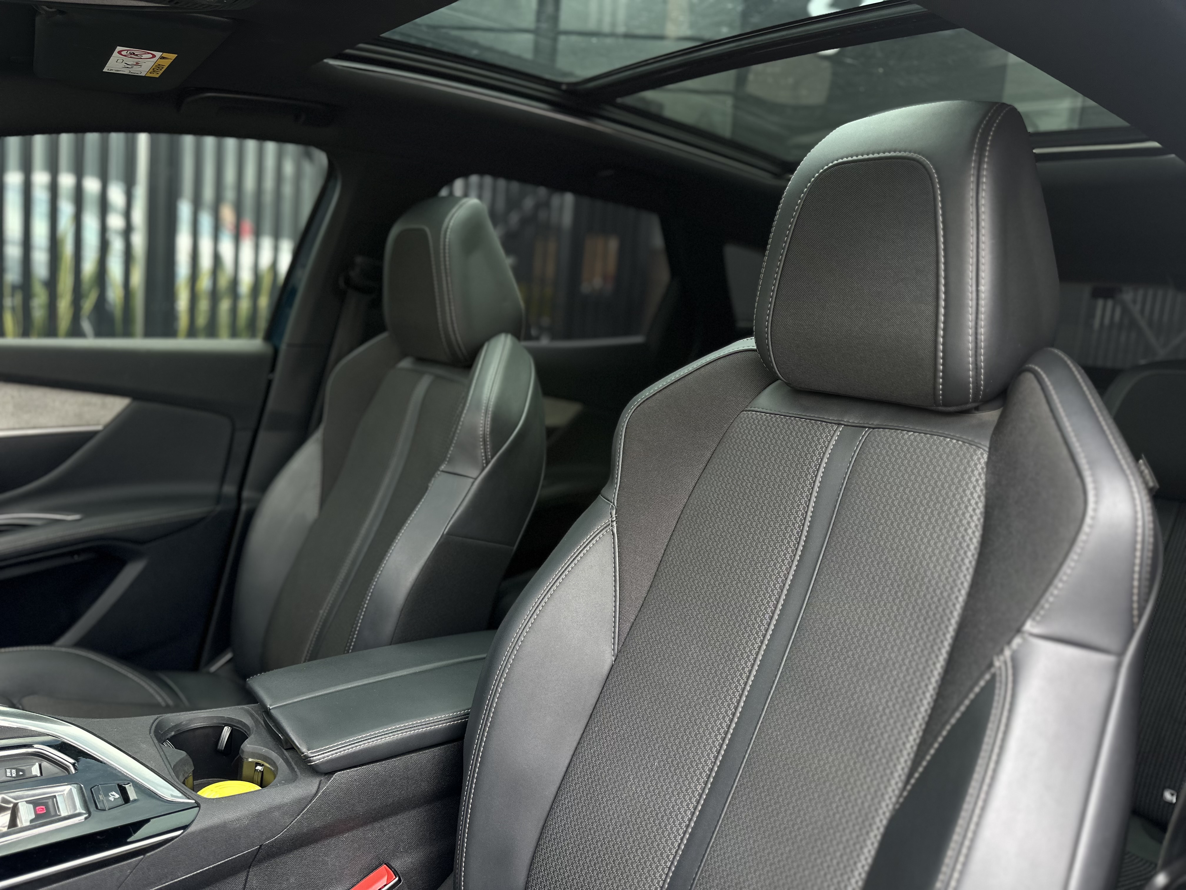 PEUGEOT 3008 1600 2023