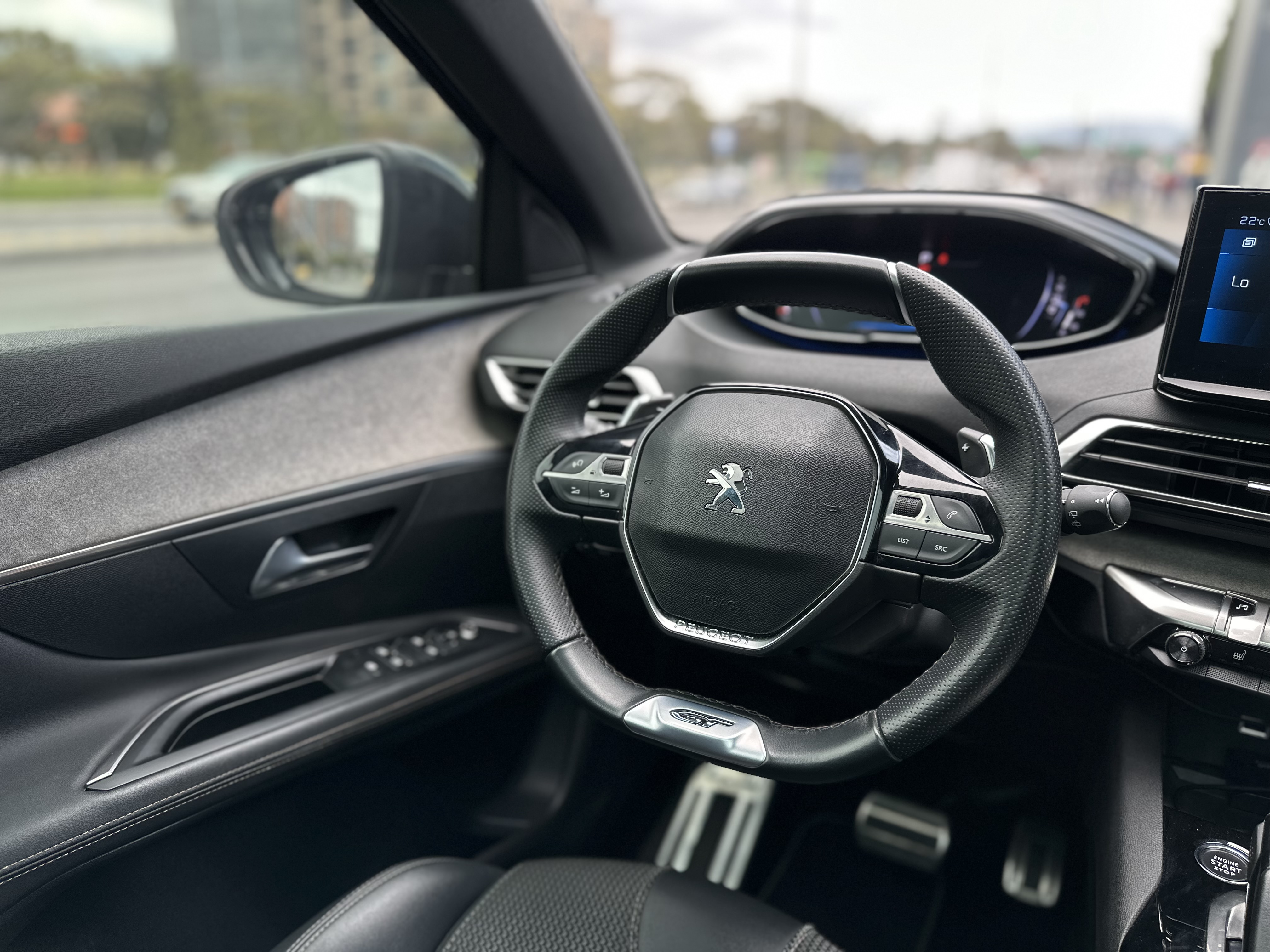 PEUGEOT 3008 1600 2023